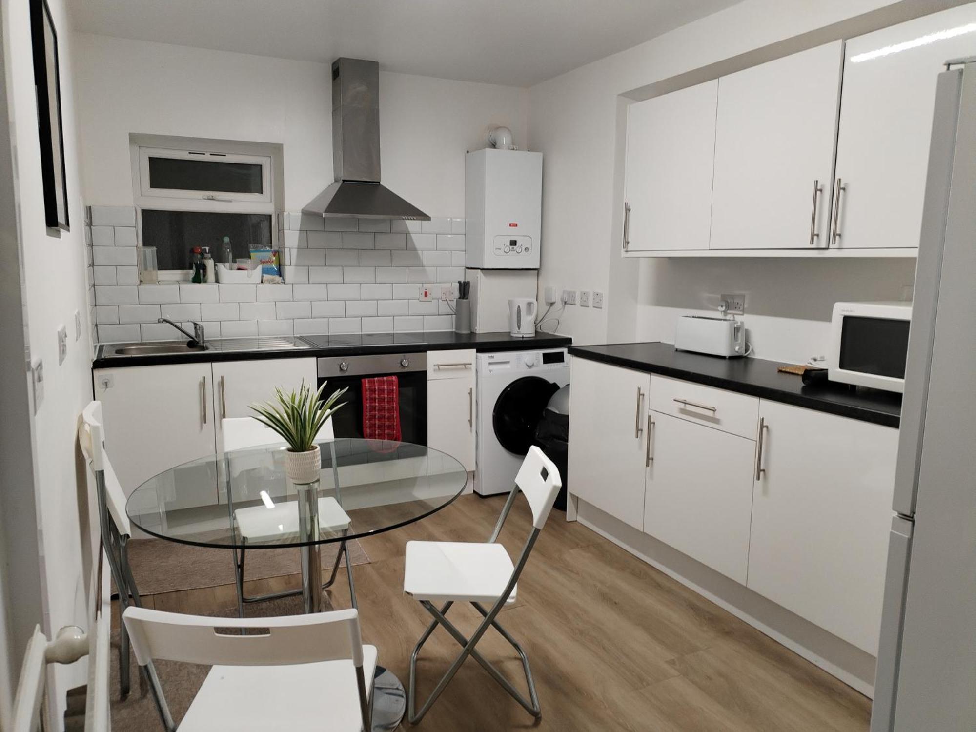 Cosy Near E1 Holiday home London