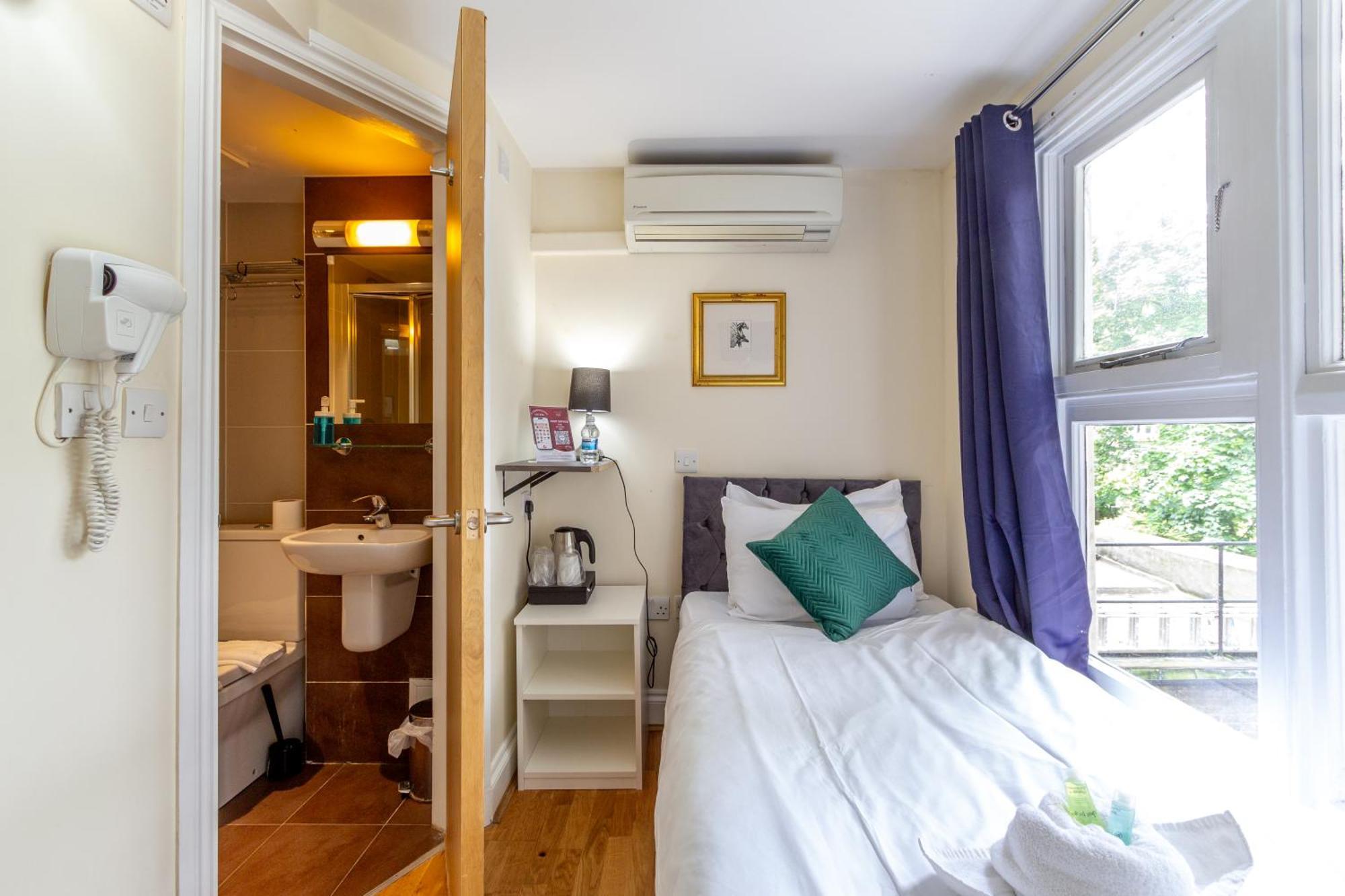 Coronation Hotel 3*
