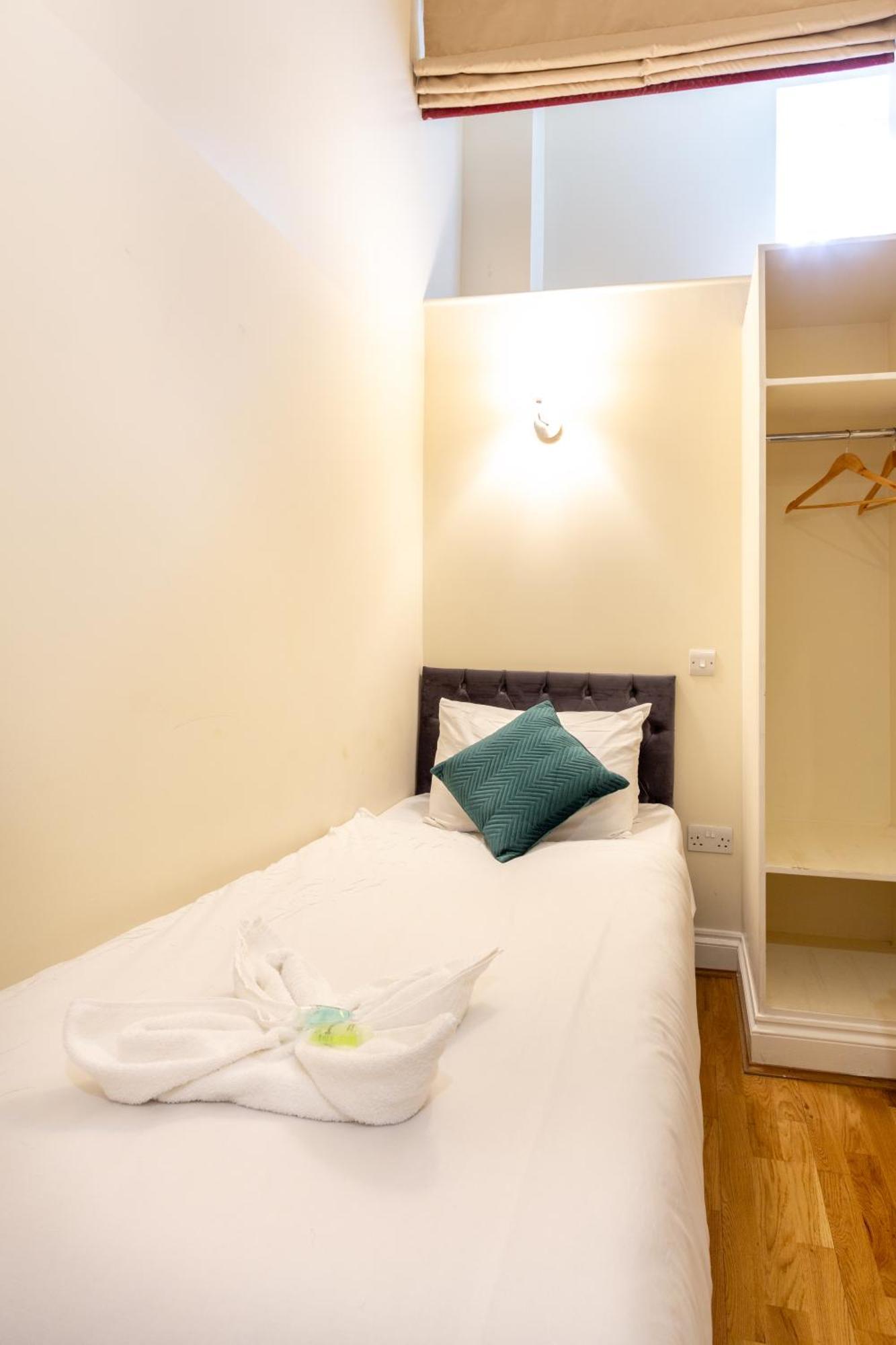 Coronation Hotel 3*