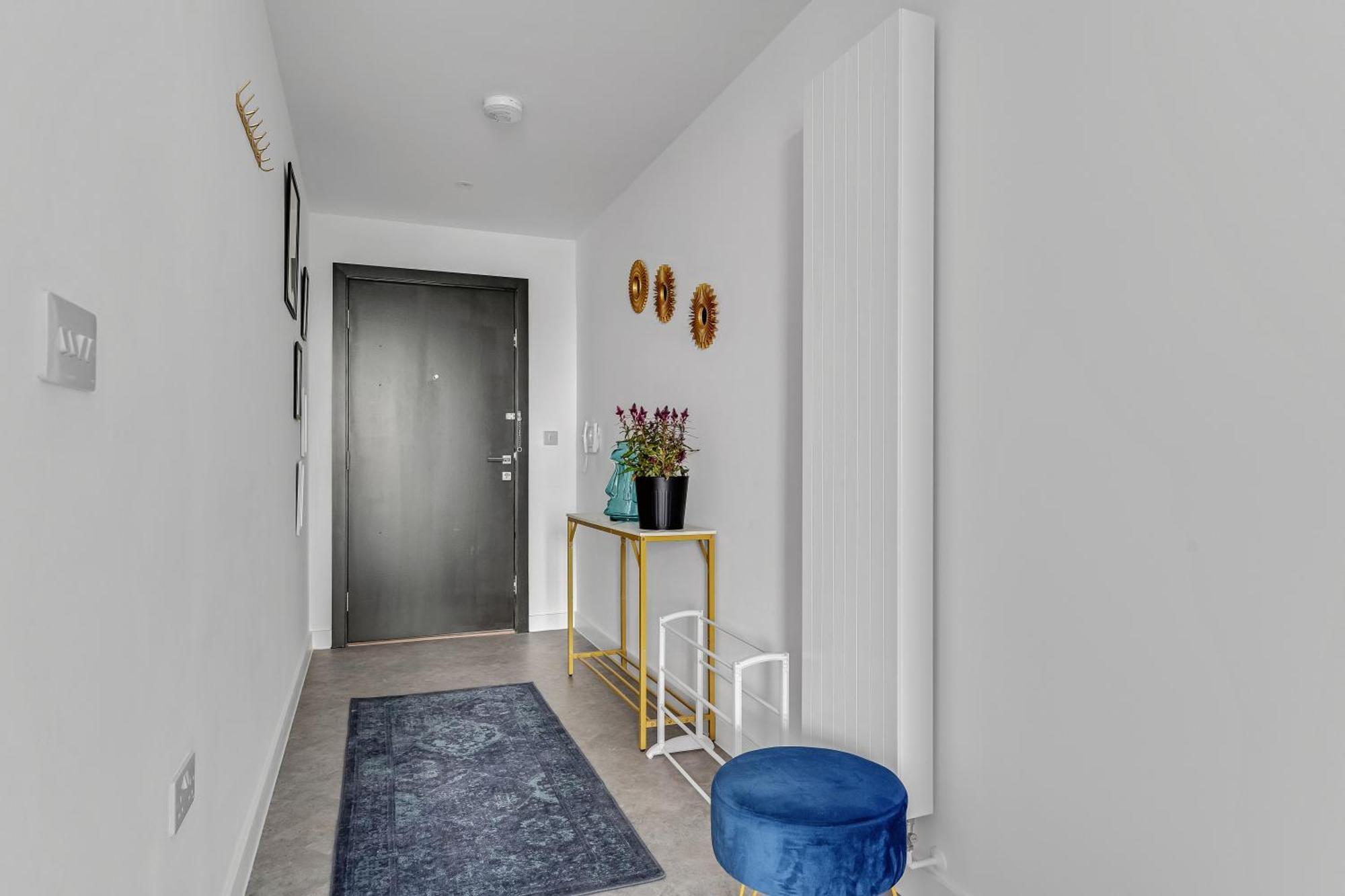 Lovely View Near Floor, 1gb Wifi, Near Canary Wharf, City, Stratford, Free Coffee, Snacks, Milk Apartamento