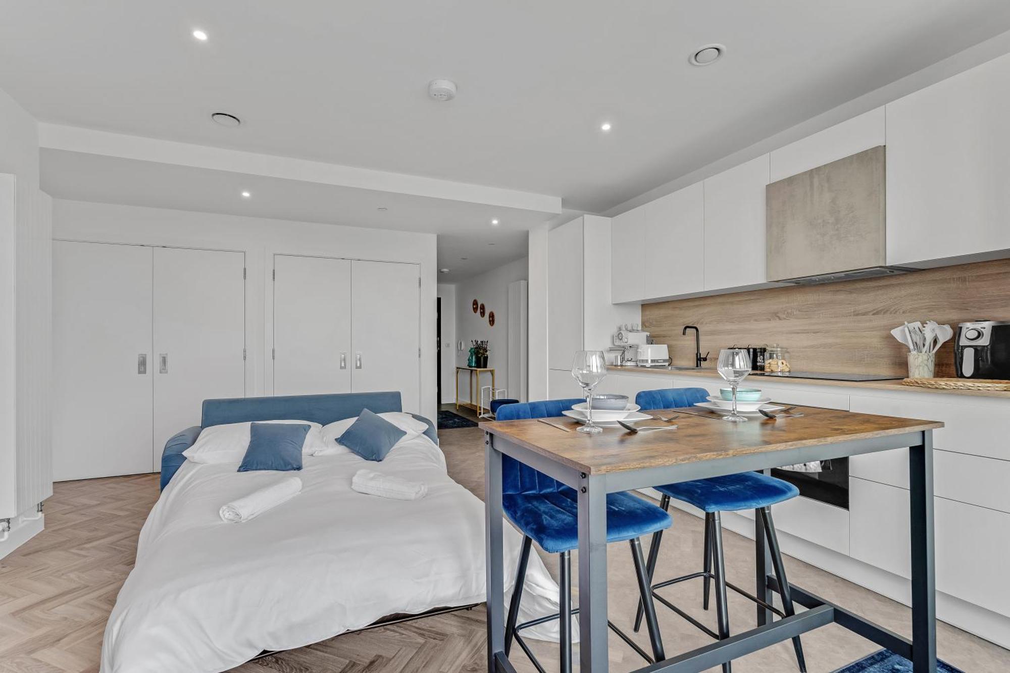 Apartamento Lovely View Near Floor, 1gb Wifi, Near Canary Wharf, City, Stratford, Free Coffee, Snacks, Milk Londres