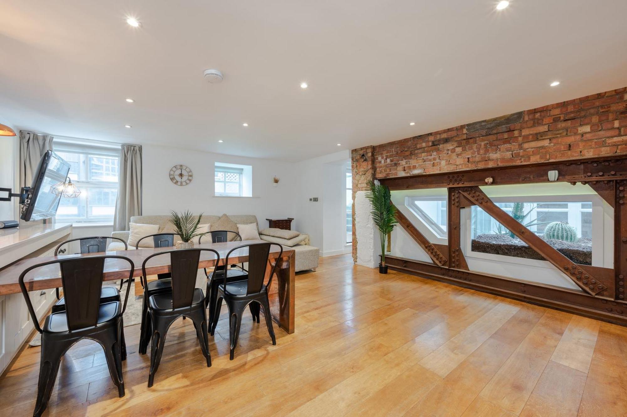 Stunning Duplex In Appartement *