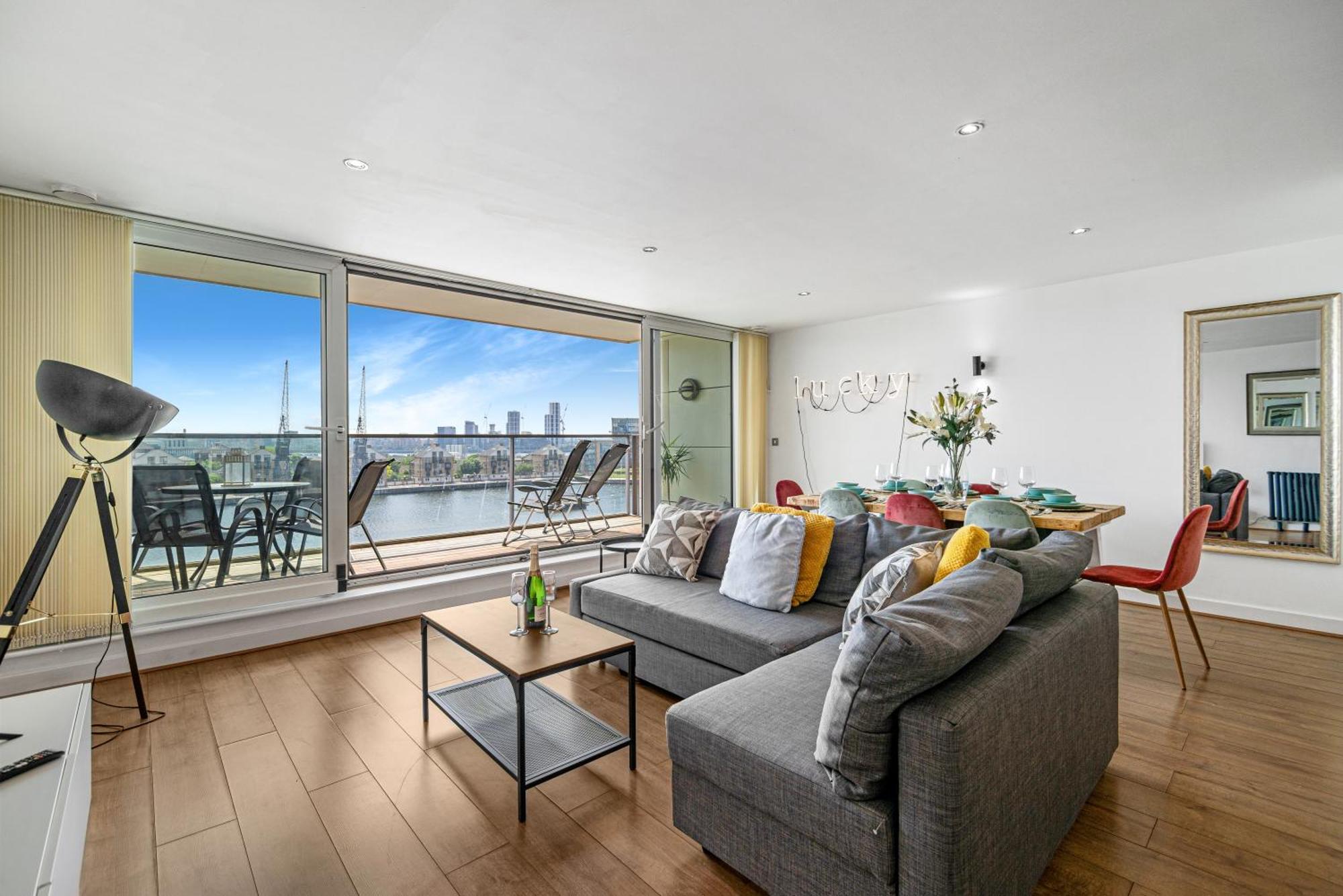 Apartamento Excel Waterfront Serenity Londres