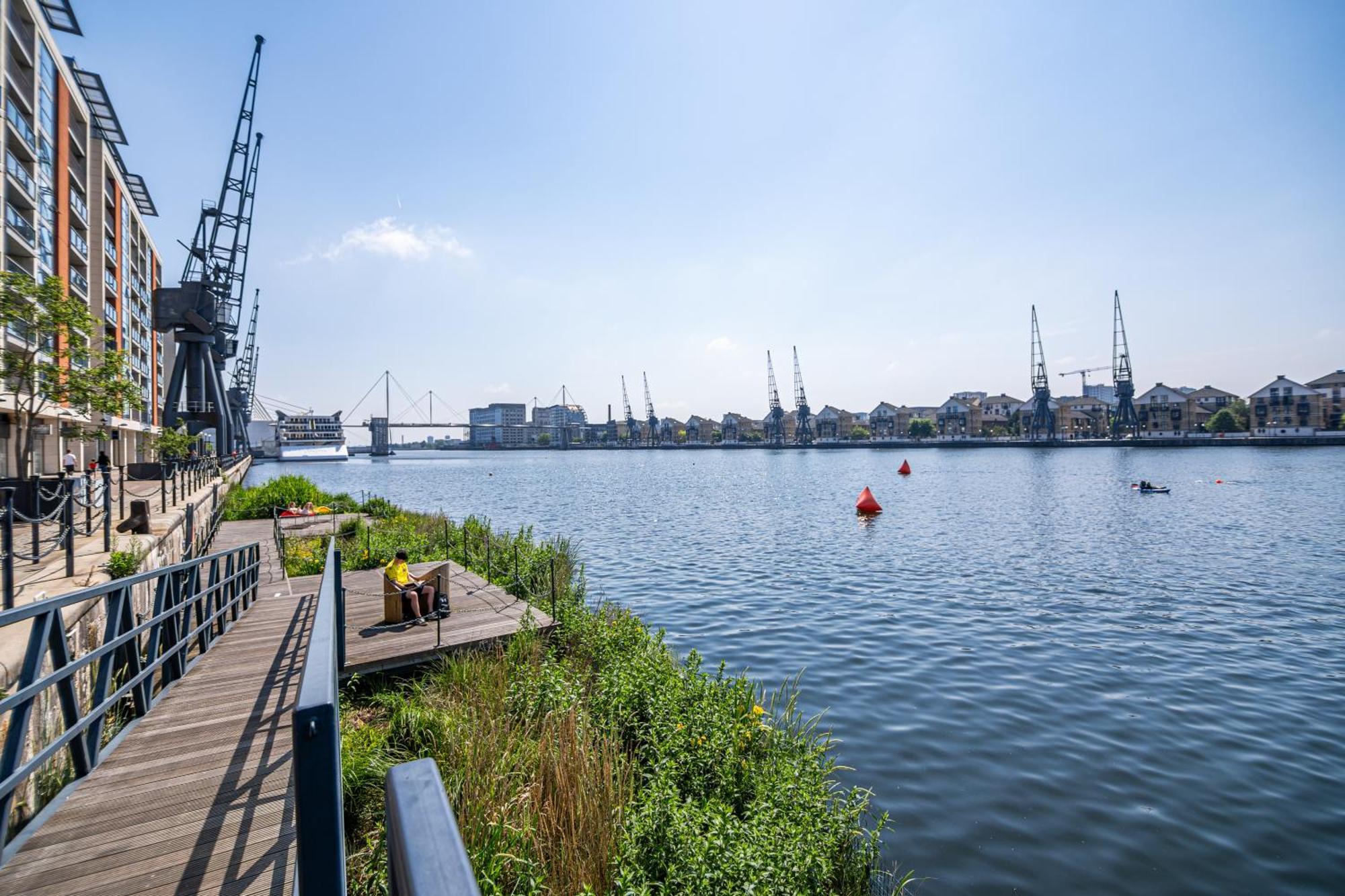 Excel Waterfront Serenity Apartamento