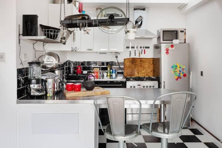 Guestready - Stylish Skyline Views, Apartment