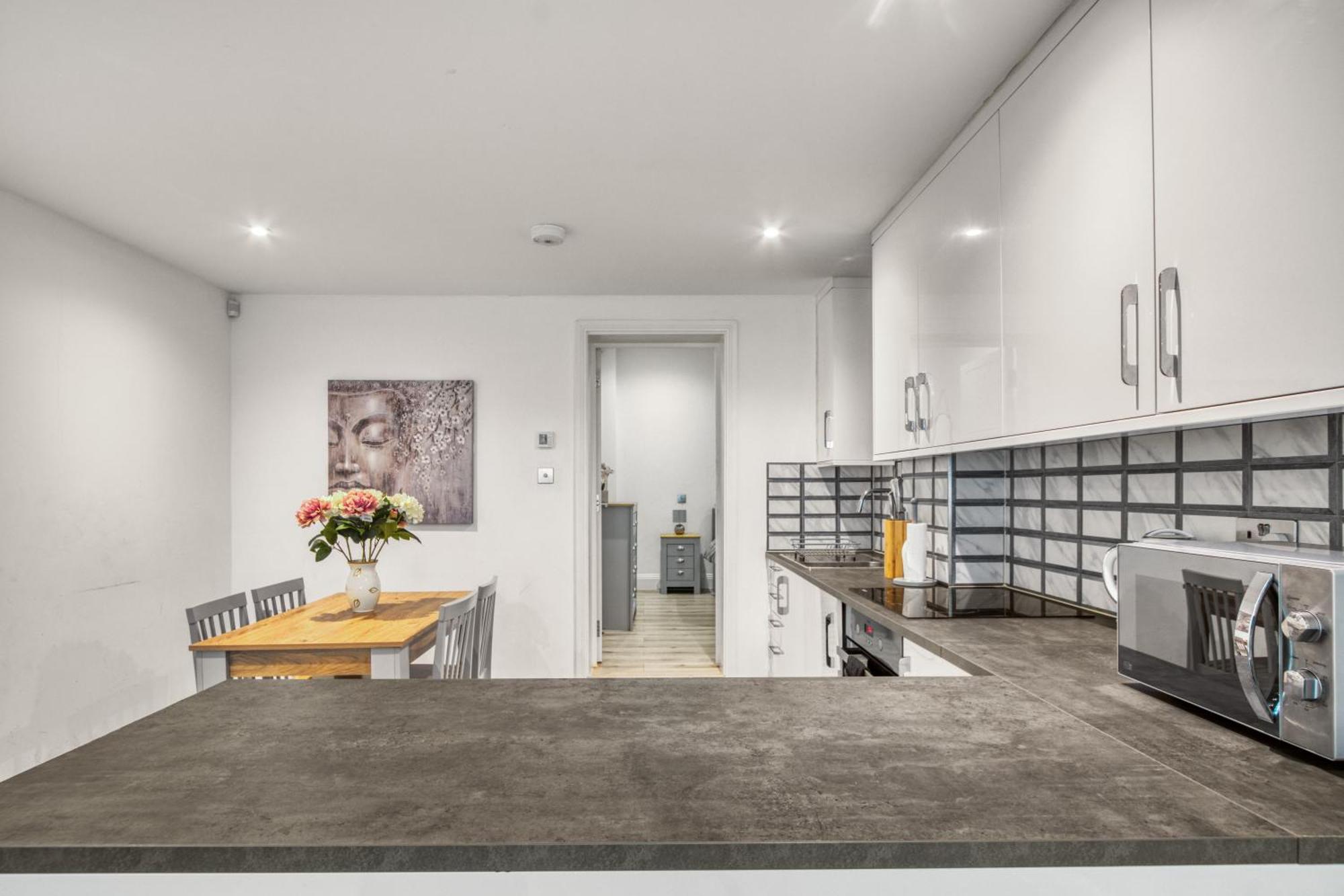 Apartamento Chic Haven With Secret Garden *