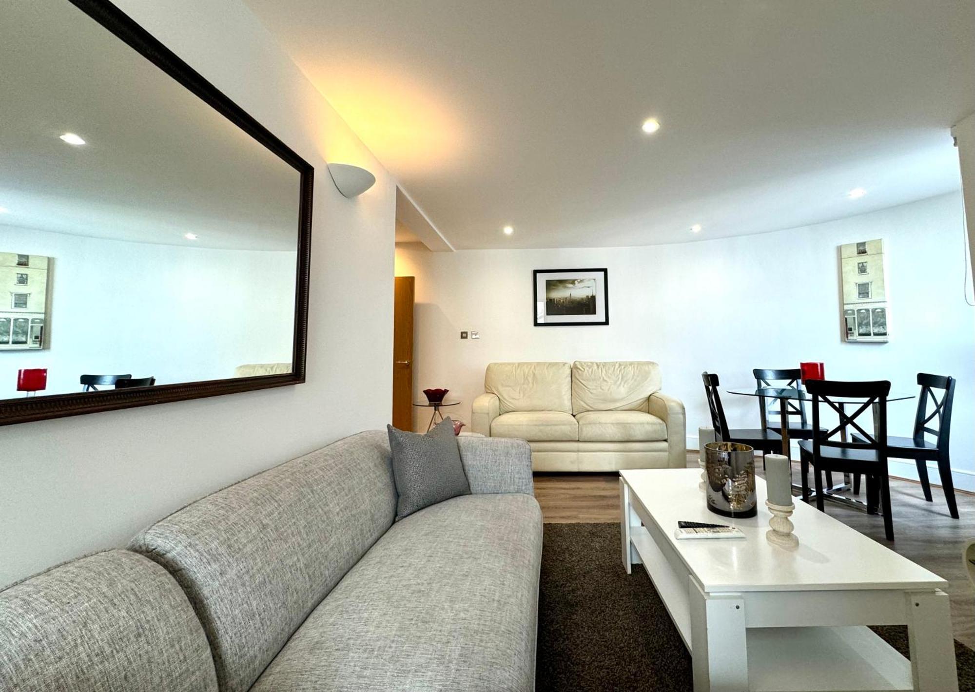 The Crib - 3 Bedroom Central By Wild London