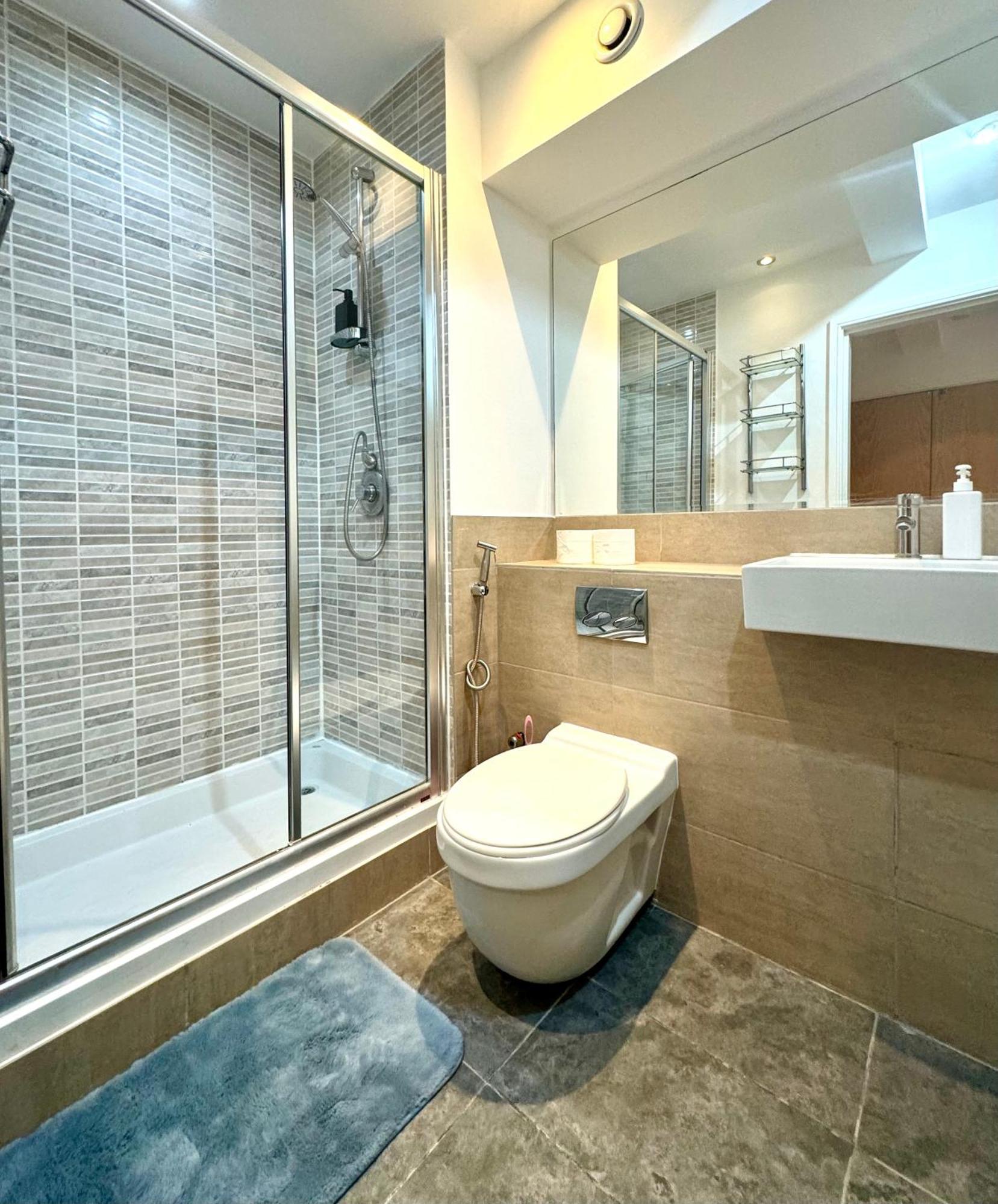 The Crib - 3 Bedroom Central By Wild Apartment London