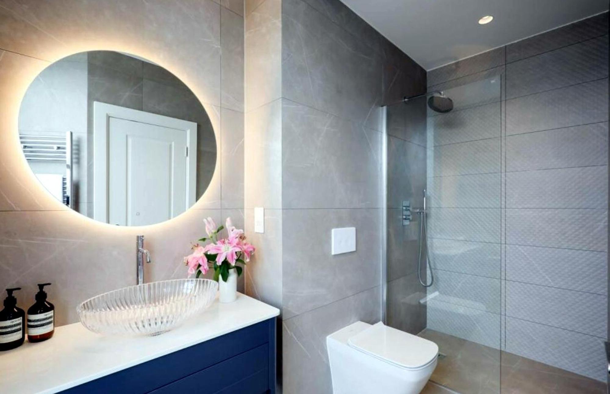 Spacious 4 Bed Flat * Londres