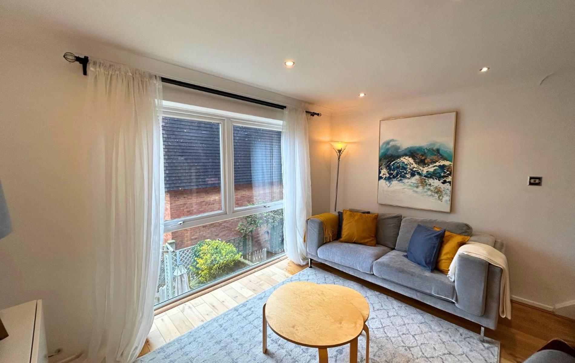 Hébergement de vacances Putney Stylish Fantastically Located 4 Bedroom Townhouse Londres