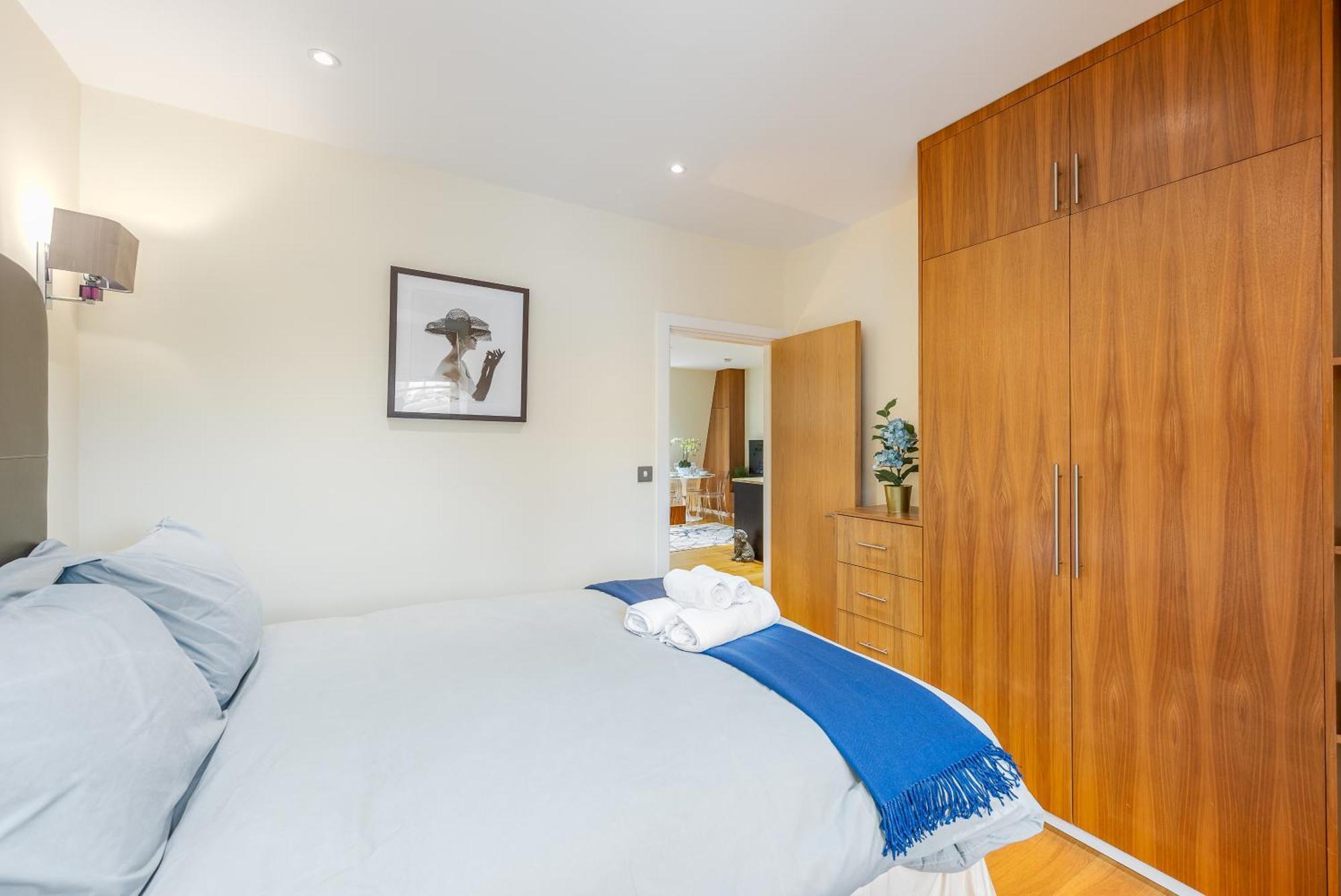 Moments From Hyde Park & Notting Hill With Free Luggage Storage And Washing Machine