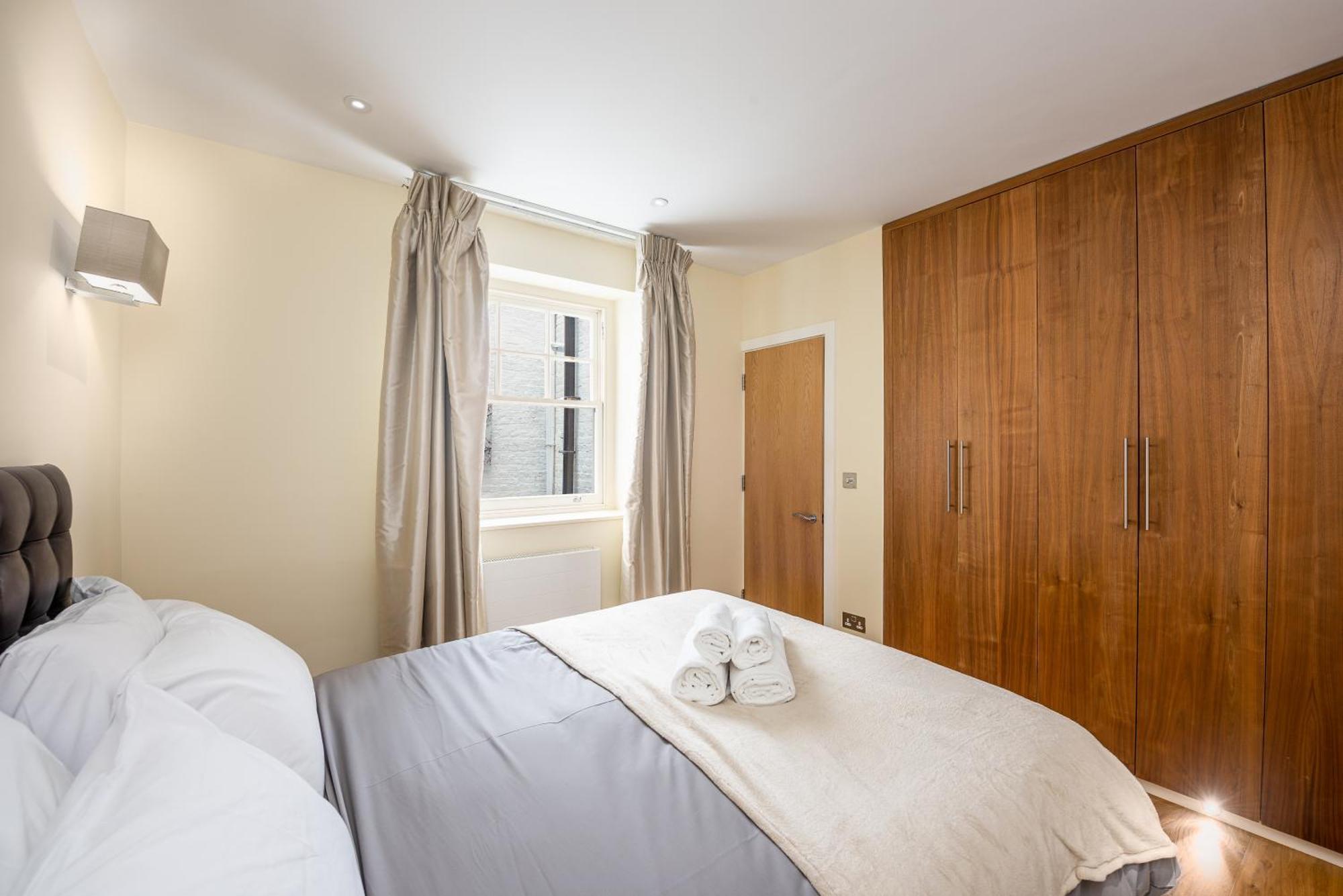 Moments From Hyde Park & Notting Hill With Free Luggage Storage And Washing Machine *