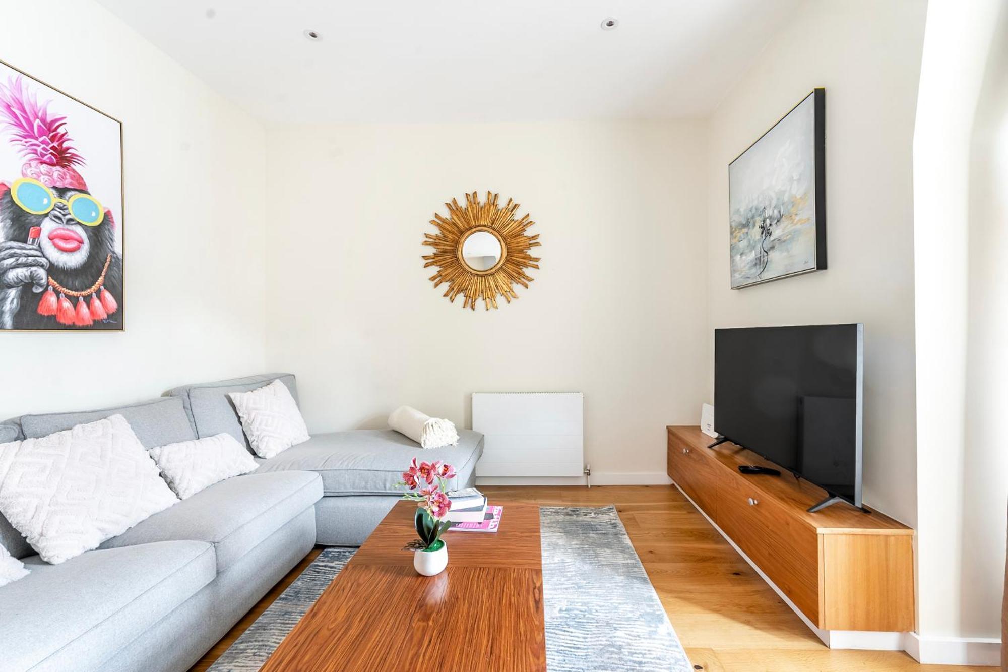 Moments From Hyde Park & Notting Hill With Free Luggage Storage And Washing Machine *