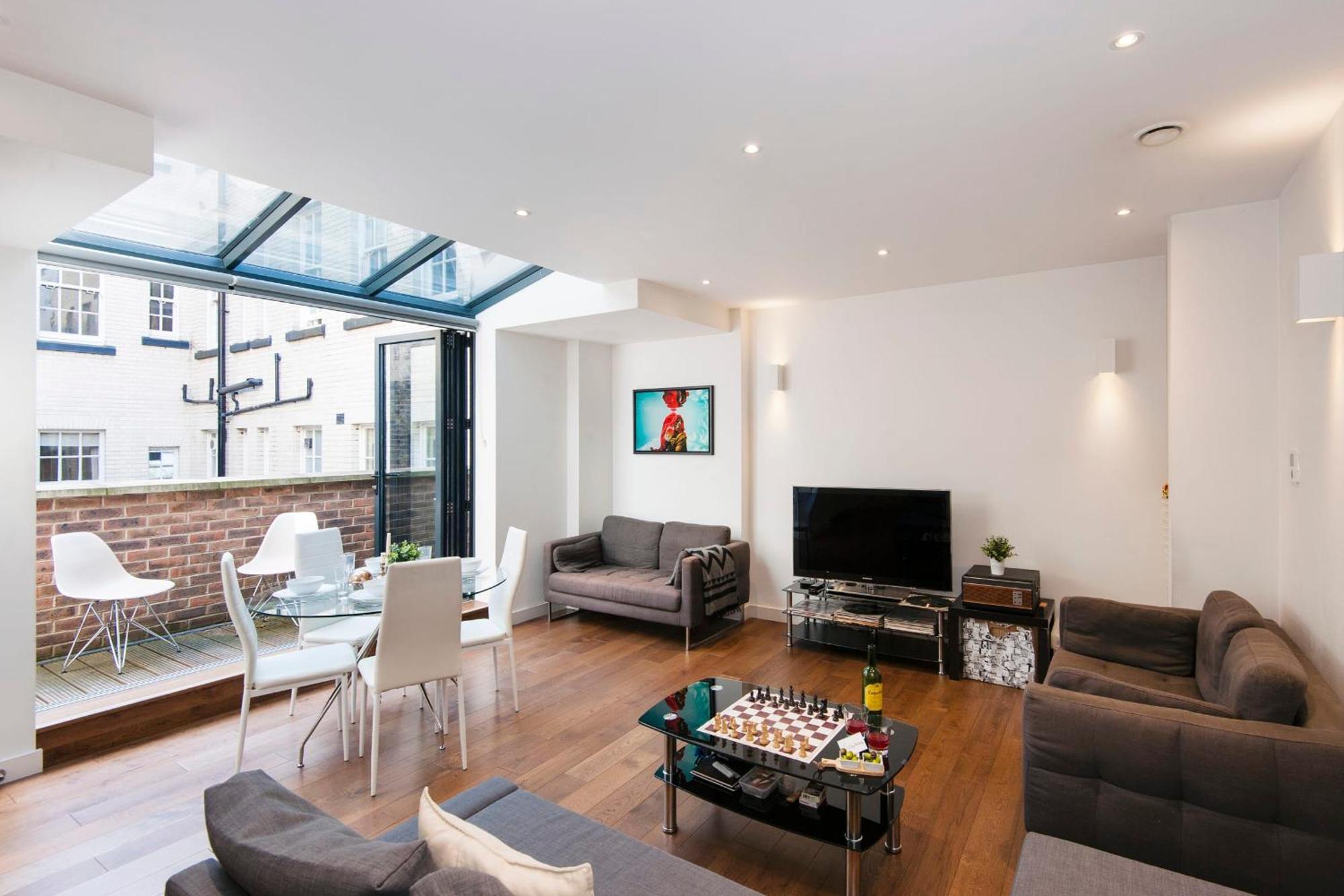 Vibrant 2br Retreat In Baker Street Appartement