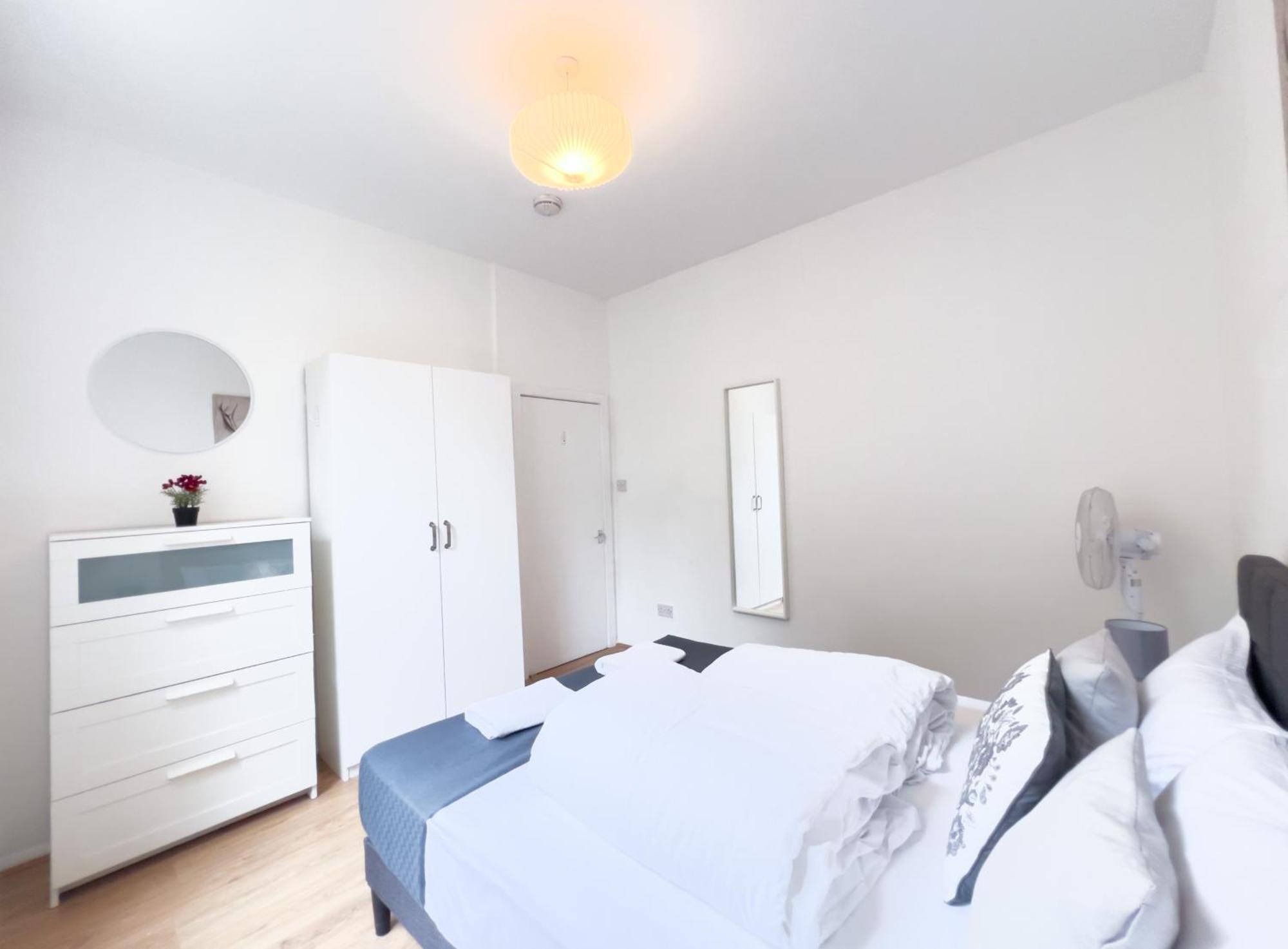 Pleasant 1 Bedroom Camden -on 1st Floor Apartment *