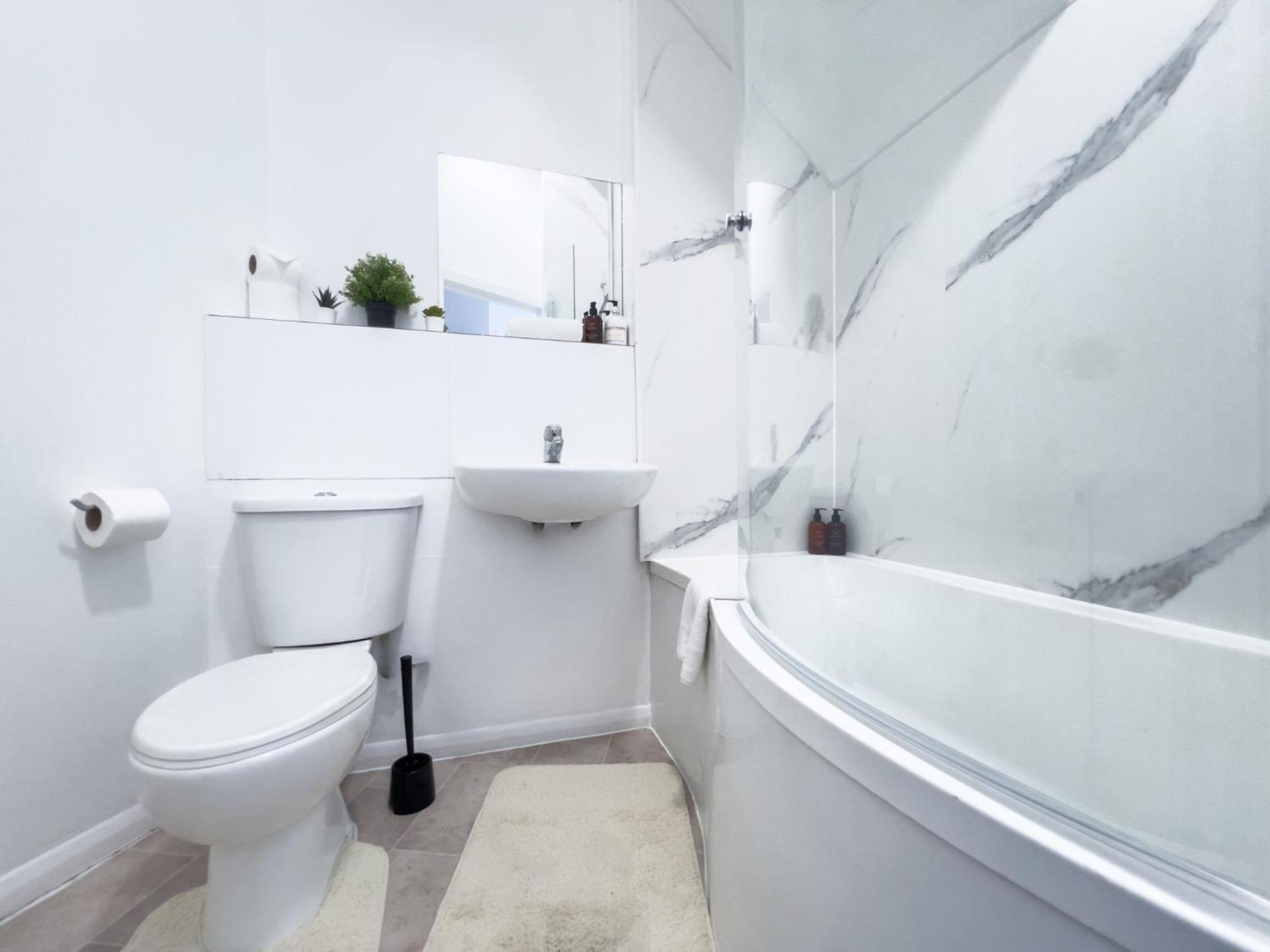 Pleasant 1 Bedroom Camden -on 1st Floor Apartment London
