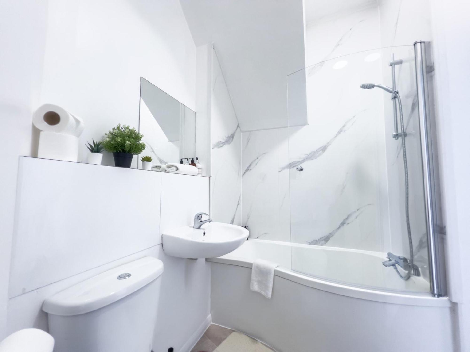 Pleasant 1 Bedroom Camden -on 1st Floor Apartment