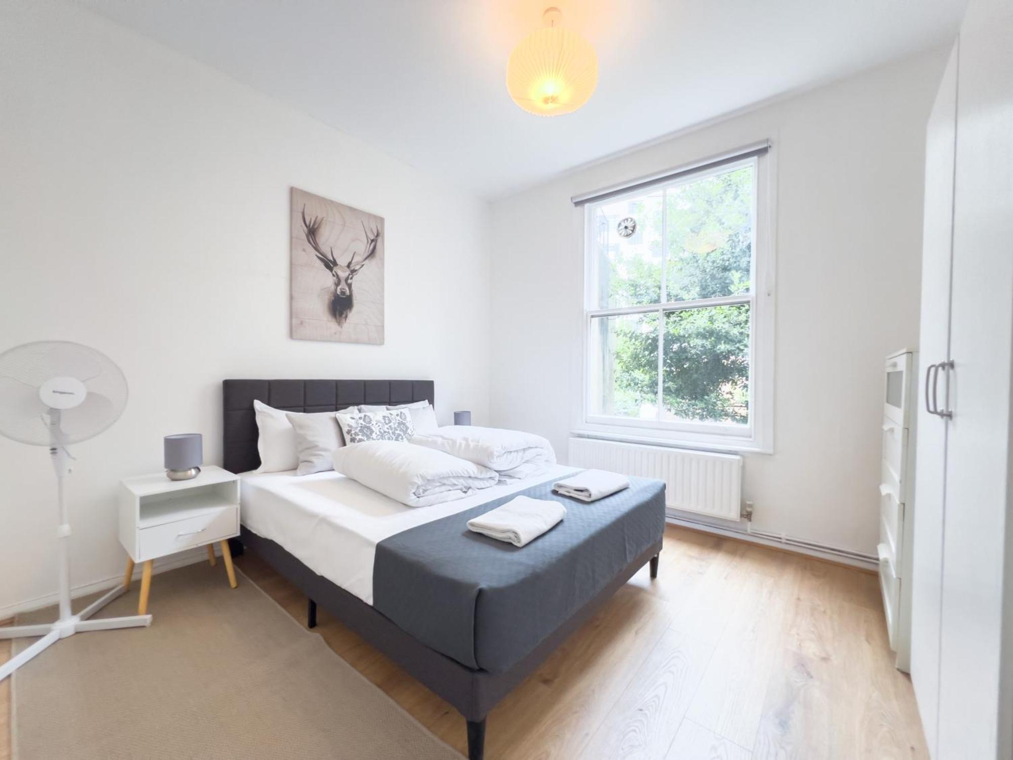 Pleasant 1 Bedroom Camden -on 1st Floor *
