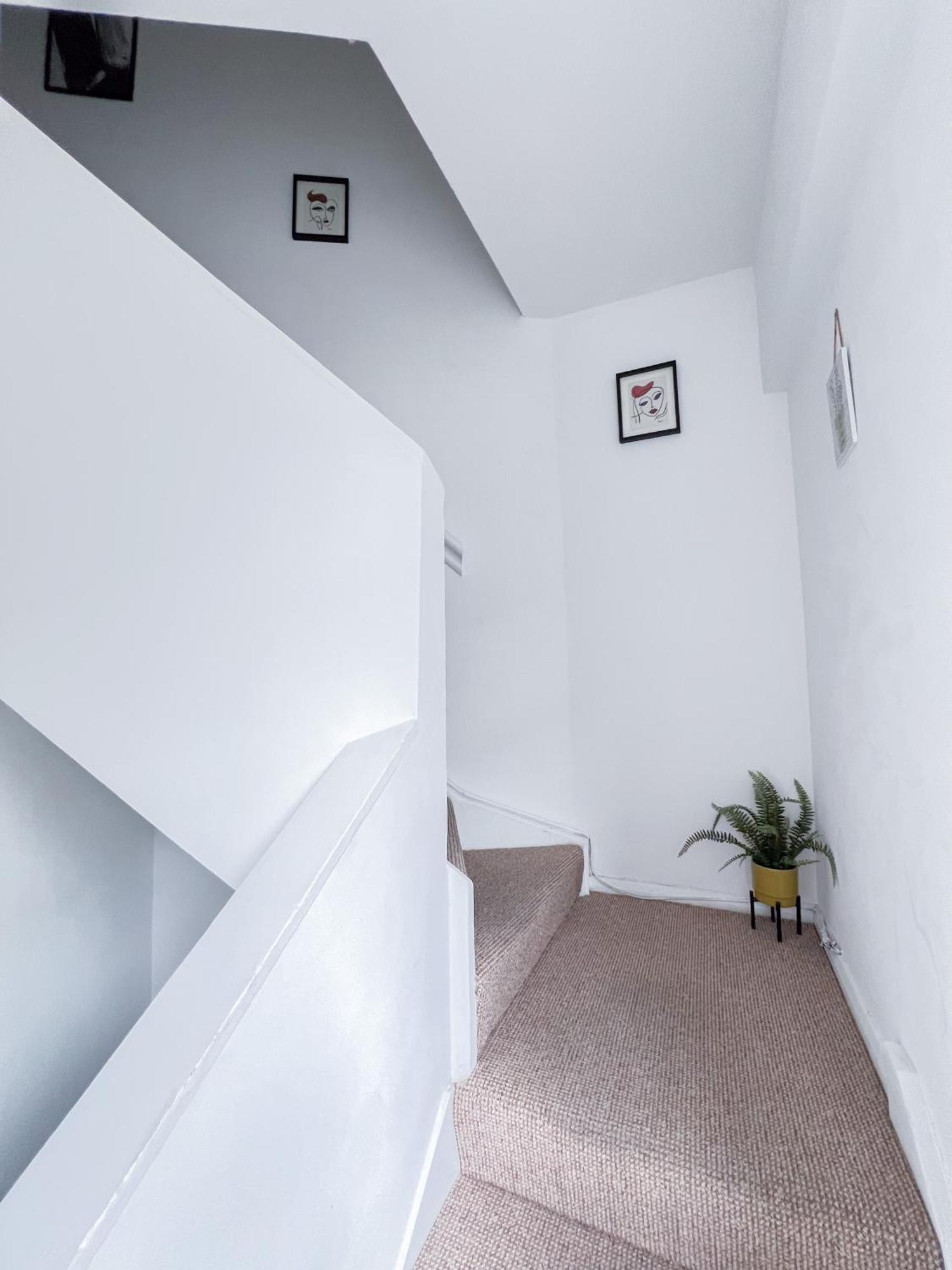 Pleasant 1 Bedroom Camden -on 1st Floor Apartment London