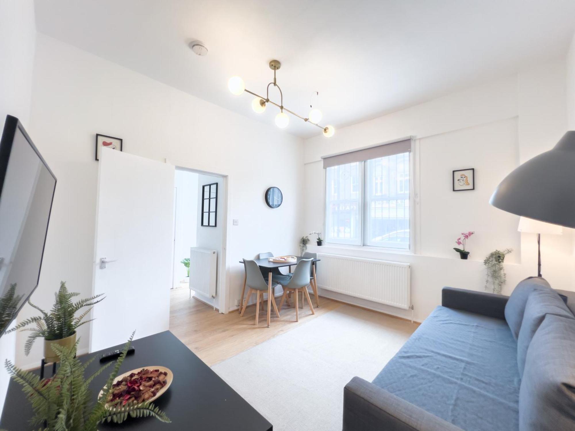 Pleasant 1 Bedroom Camden -on 1st Floor Apartment London