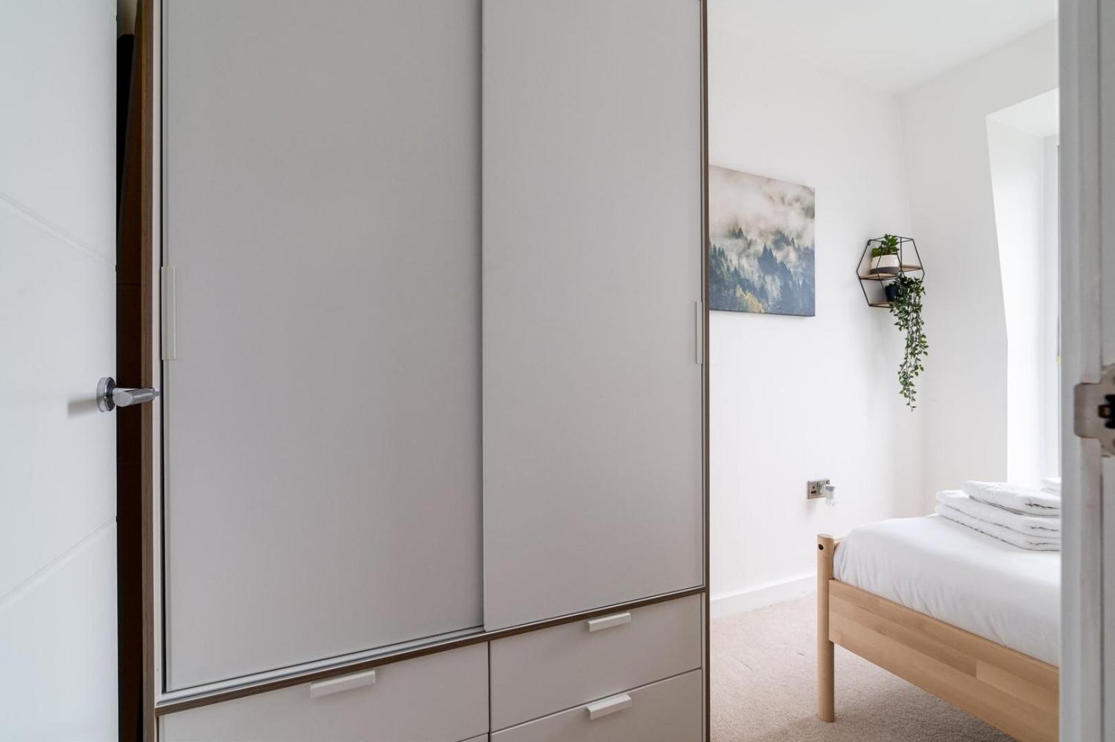 Apartment Guestready - Blue Essence Com Varanda Em Woolwich London