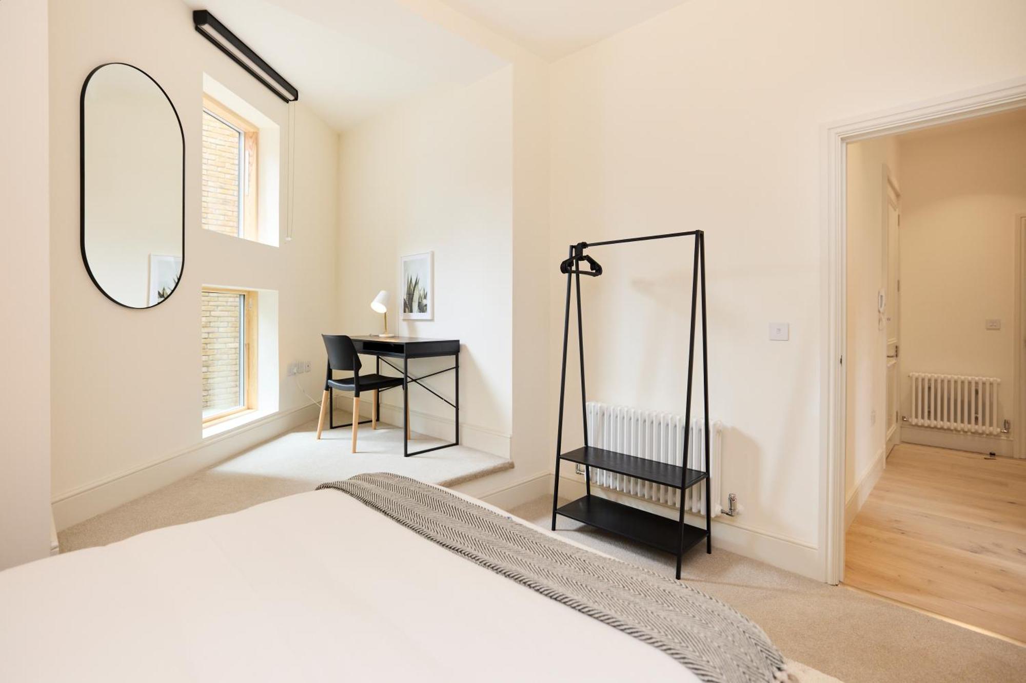 The East Mile Place - Cosy 2bdr Flat With Balcony Apartamento