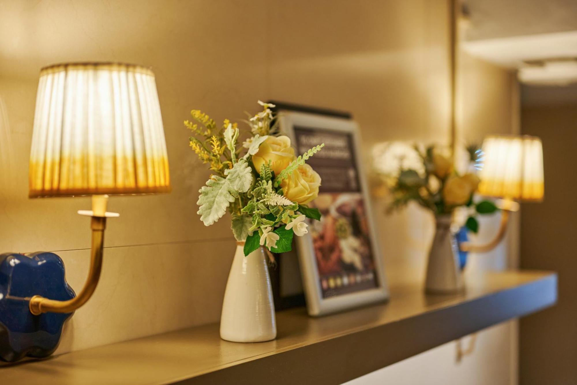 Huttons Hotel, Victoria Hotel 3*