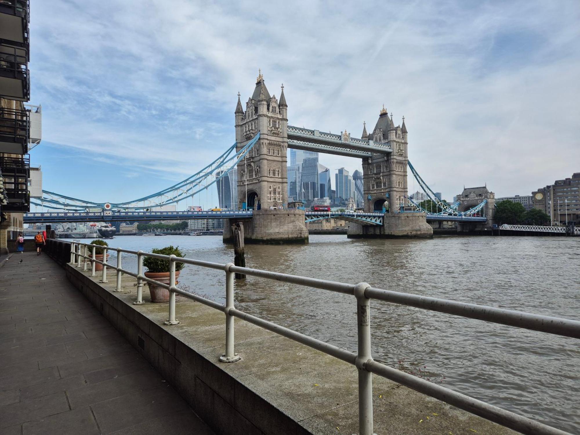 Central With Stunning Views Privatunterkunft *