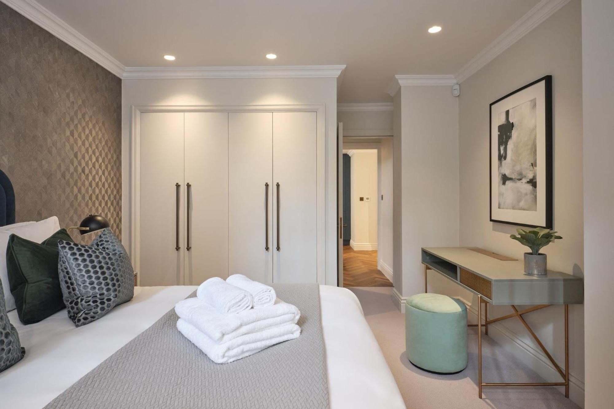 Flagship Luxury Villa. Near Mayfair And Hyde Park - Sleeps 16 Hébergement de vacances Londres