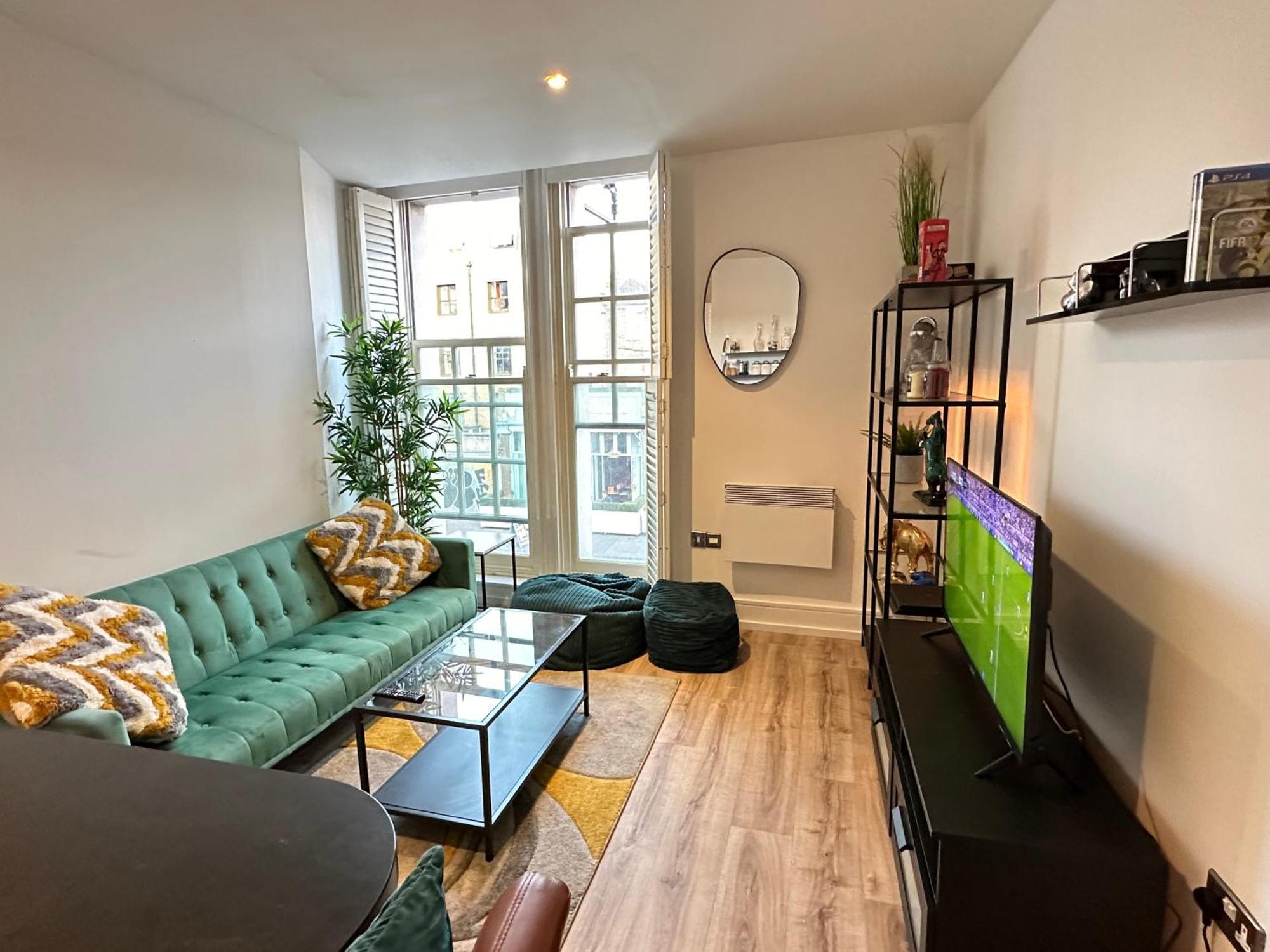 Apartamento Cosy High Street 30 Seconds From Station