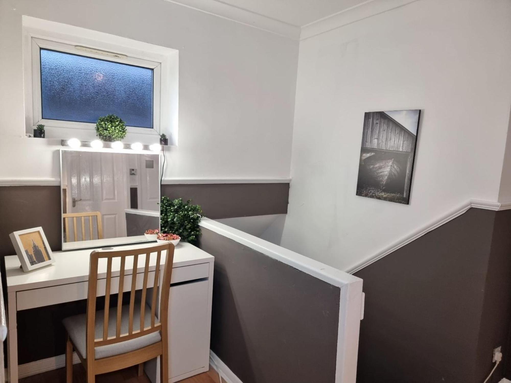 Сasa de vacaciones Heathrow Airport House *
