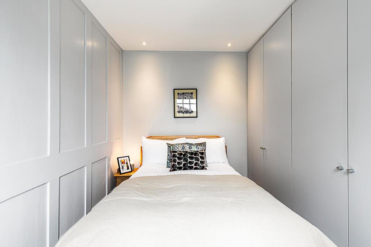 Renovated Historic & Garden In Enclave * Londres