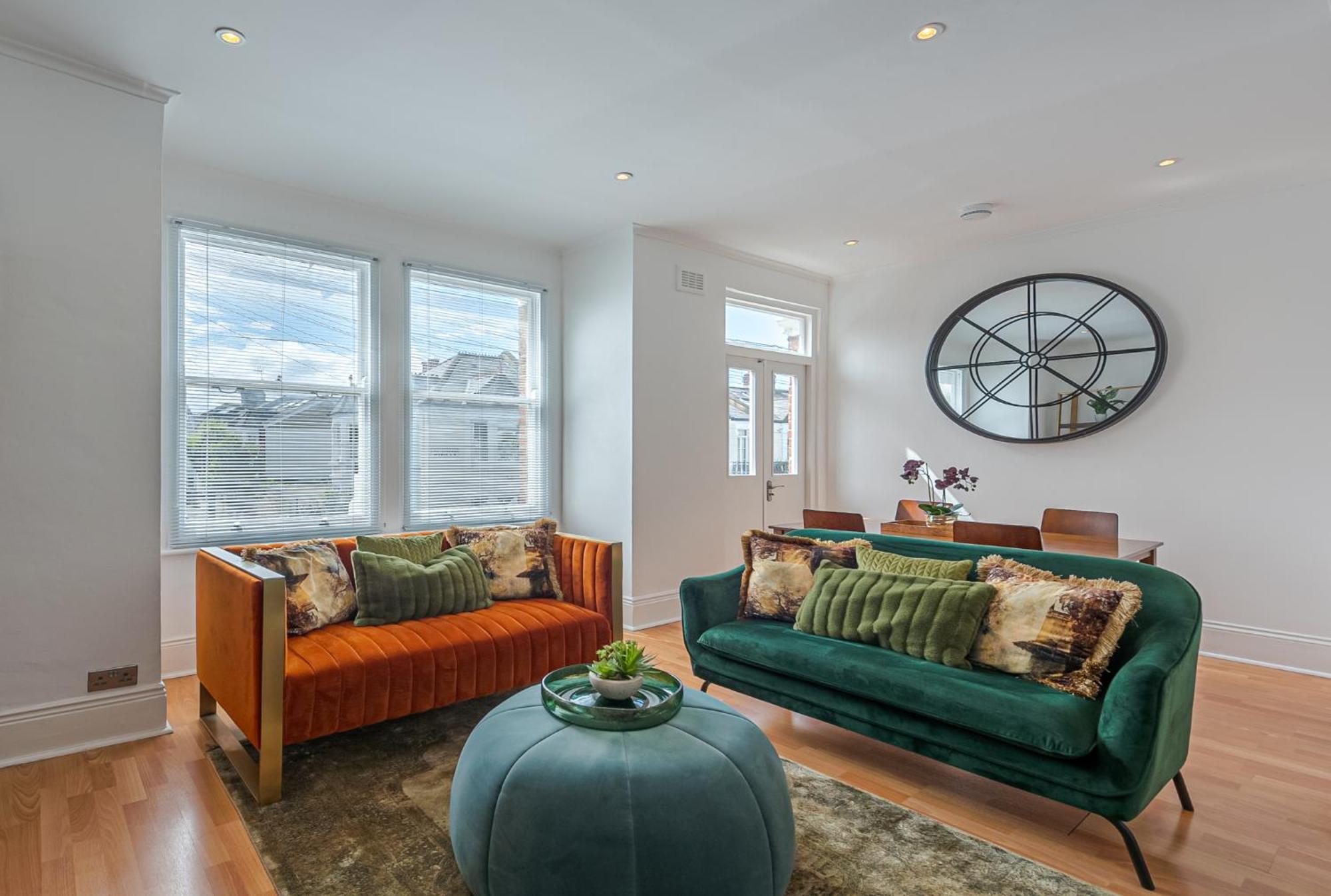 Charming 3bedroom In Apartment *