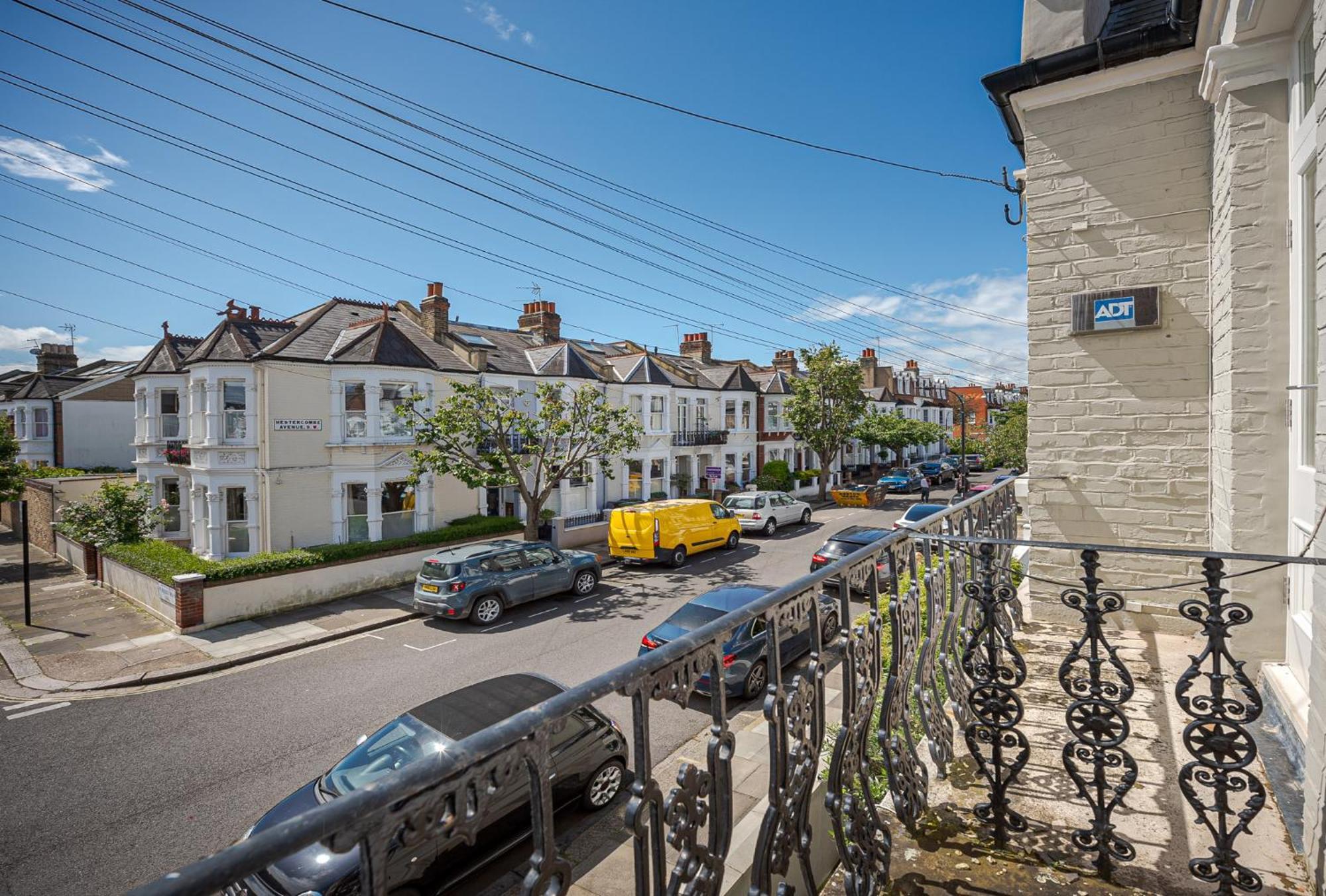Apartment Charming 3bedroom In London