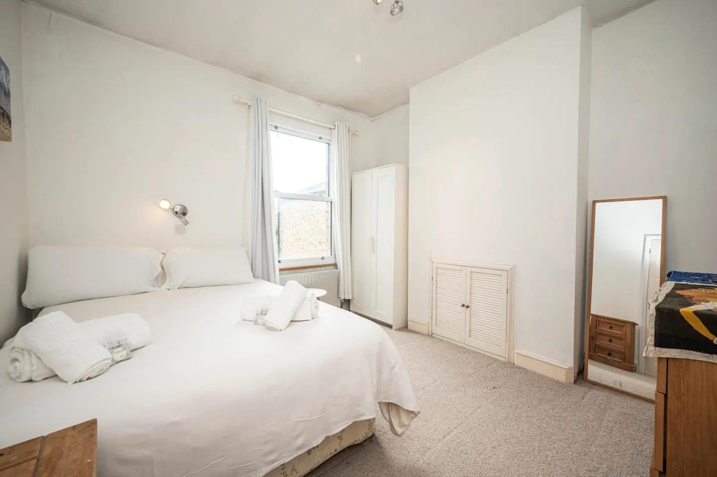 Pass The Keys Large Period House With Garden Near Peckham * Londres