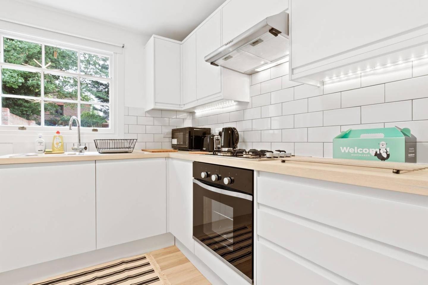 Airy Spacious 1 Bedroom Aprtment With Garden In Brixton