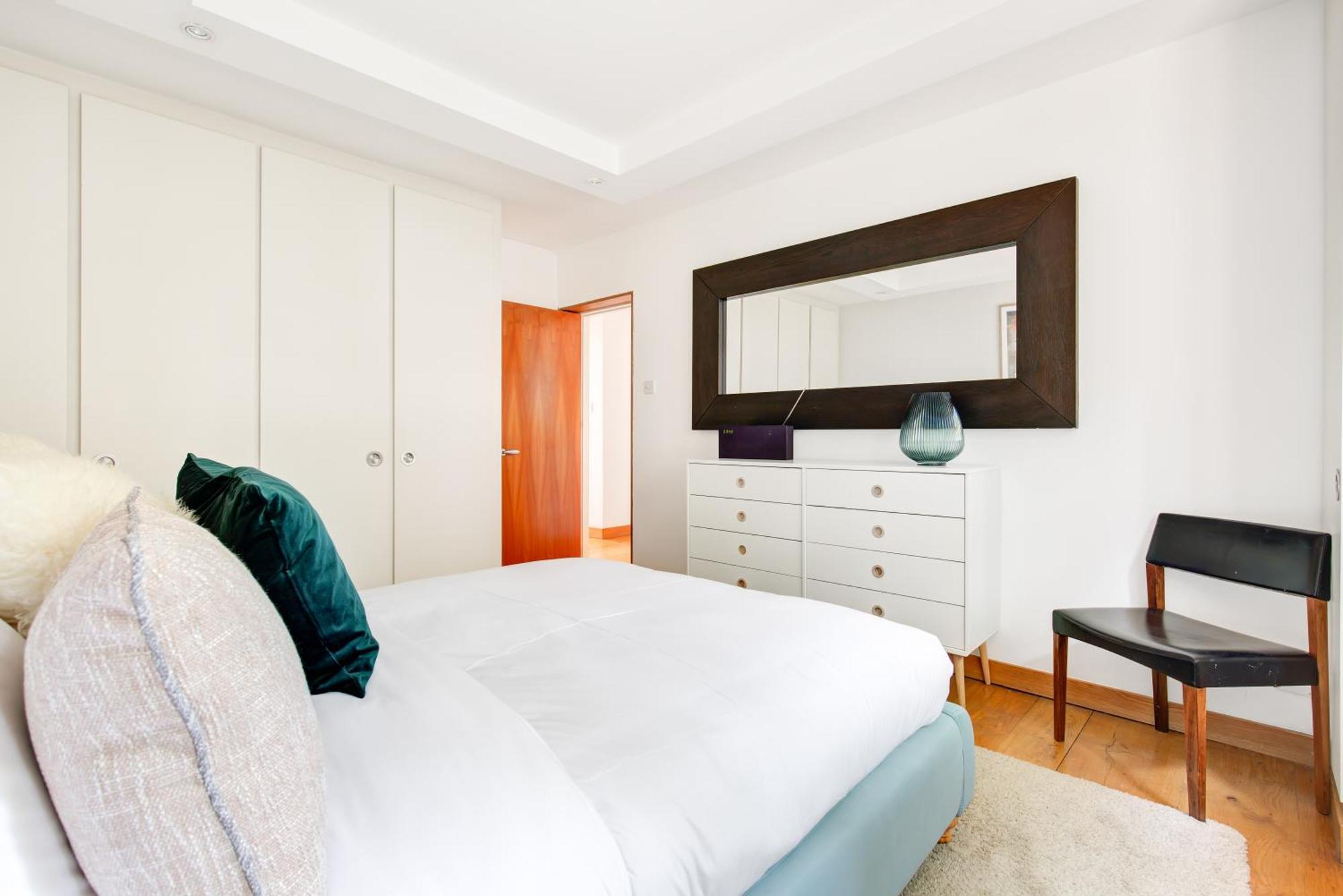 Modern Notting Hill 2 Bedroom Near Royal Oak Tube * Londen