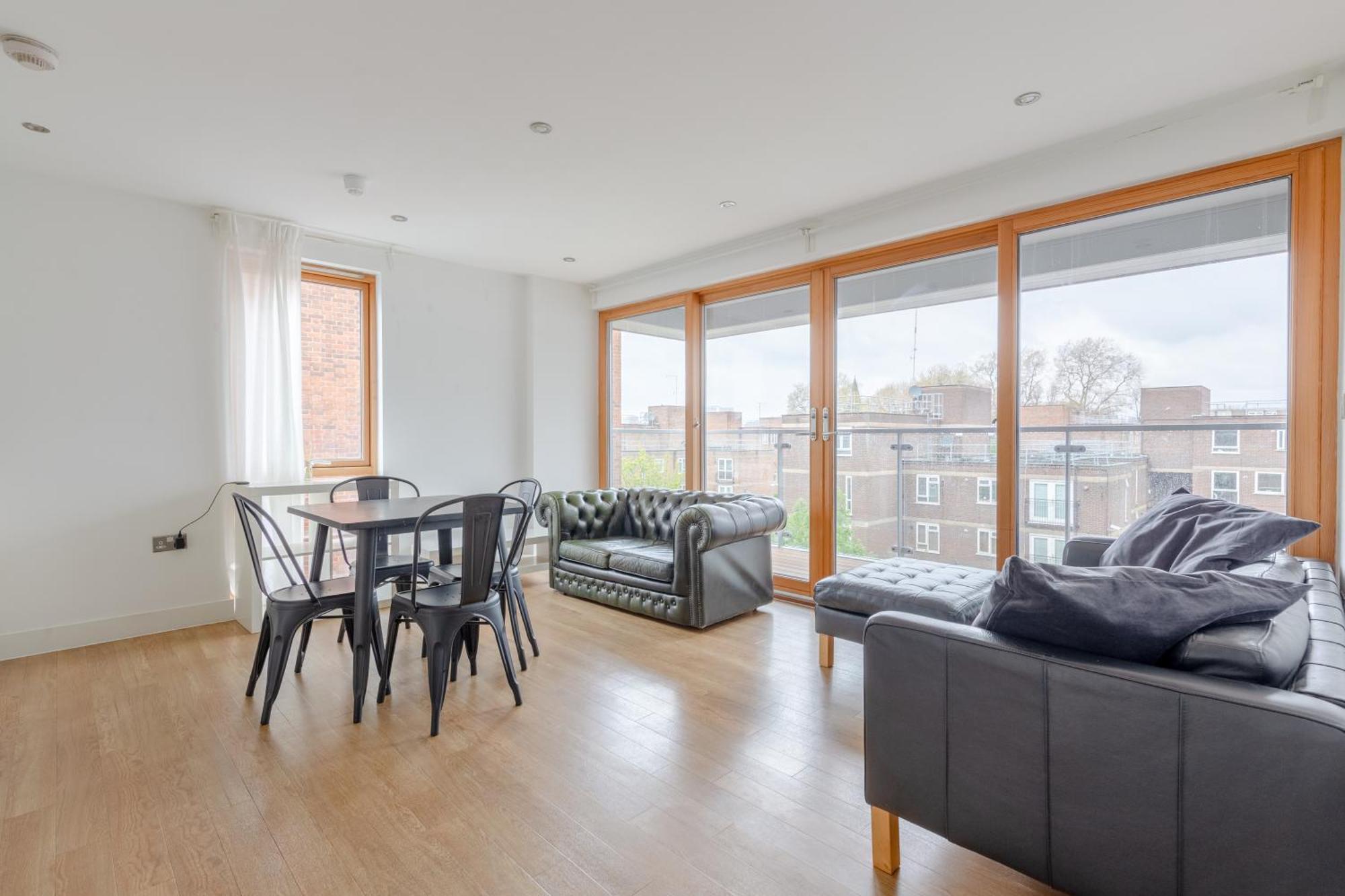 Peaceful 1bd Flat With Balcony - Bethnal