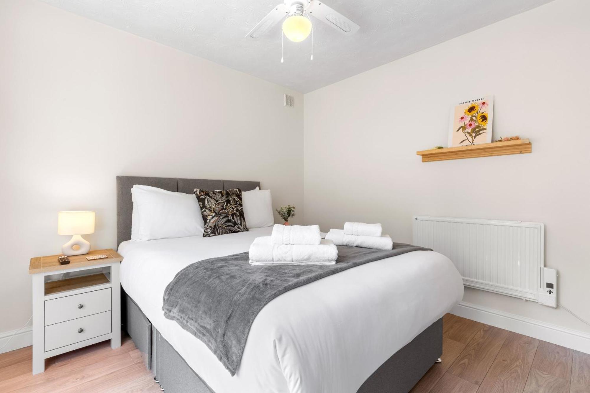 Beautiful 1 Bed Close To Amenities Apartamento