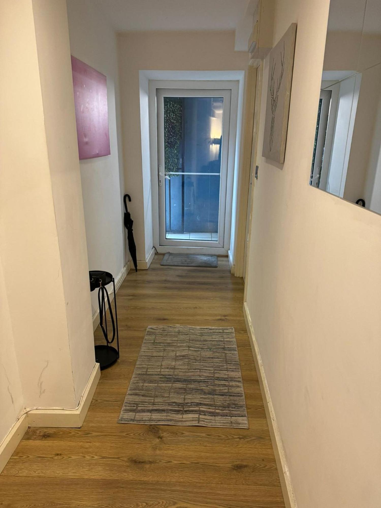Cozy Two Bedroom Sleeps 6 Near Camden Market Hw10