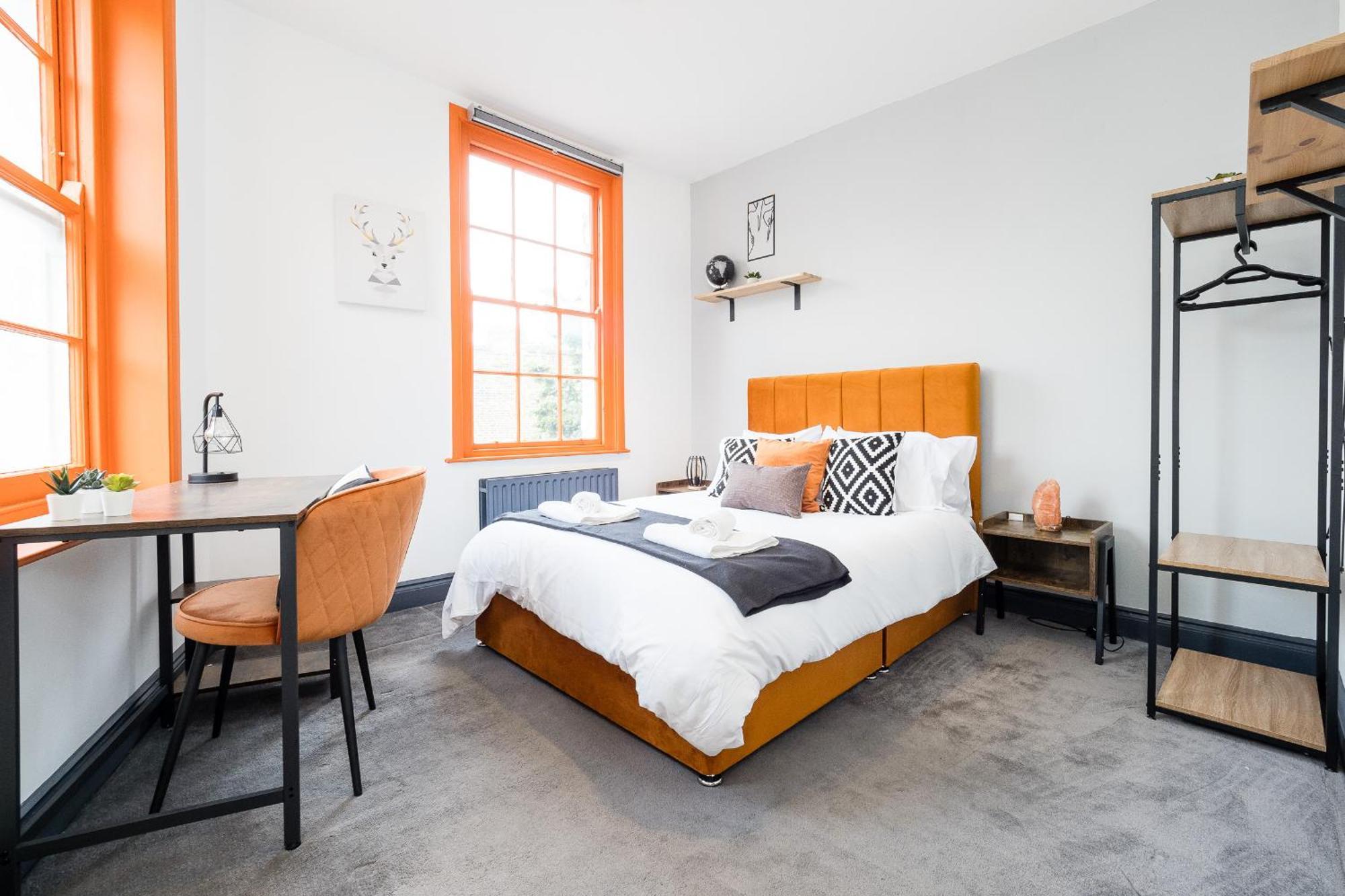 Spacious 6 Ensuite Bedroom House In Londres