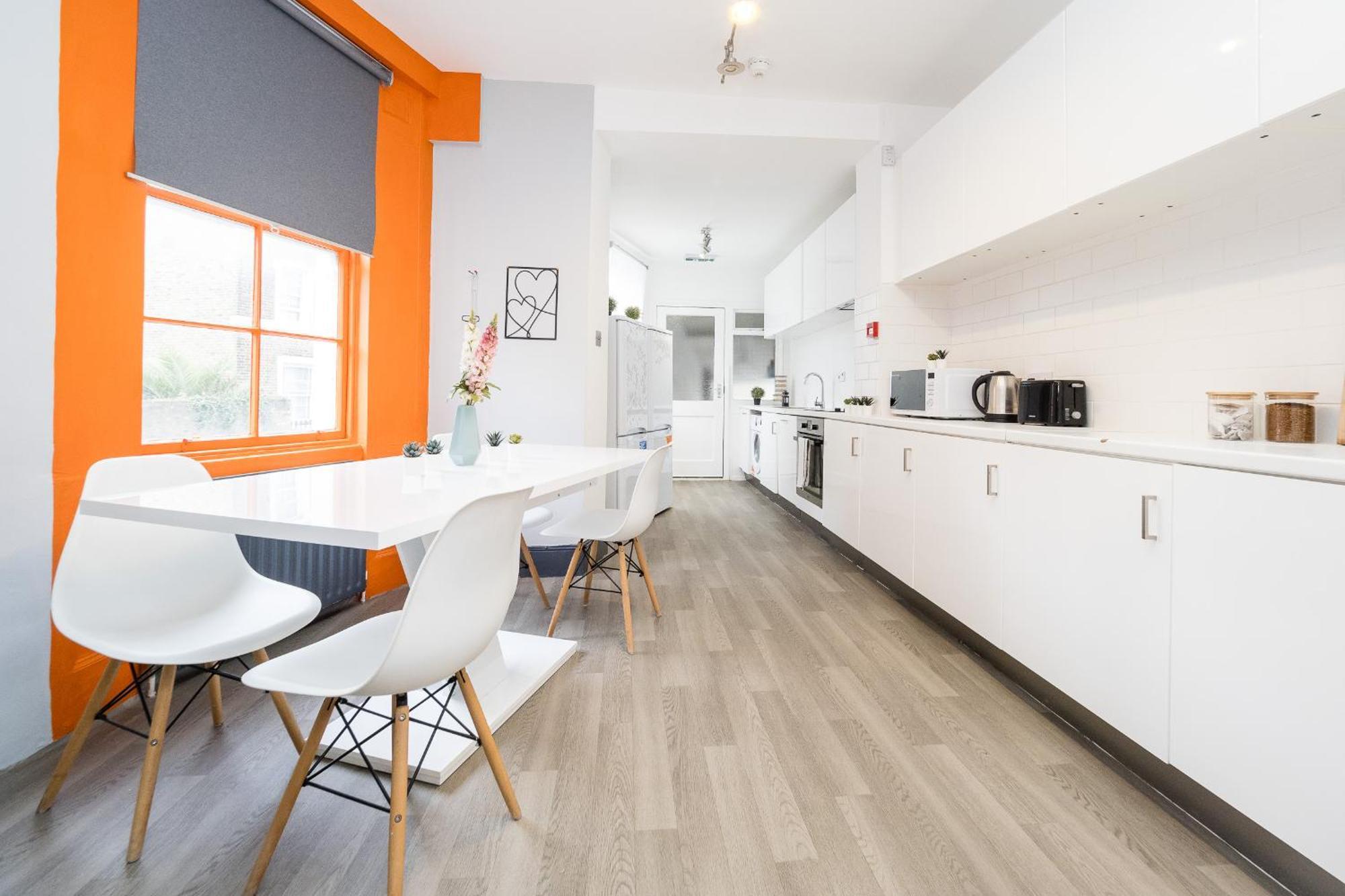 Spacious 6 Ensuite Bedroom House In Londres