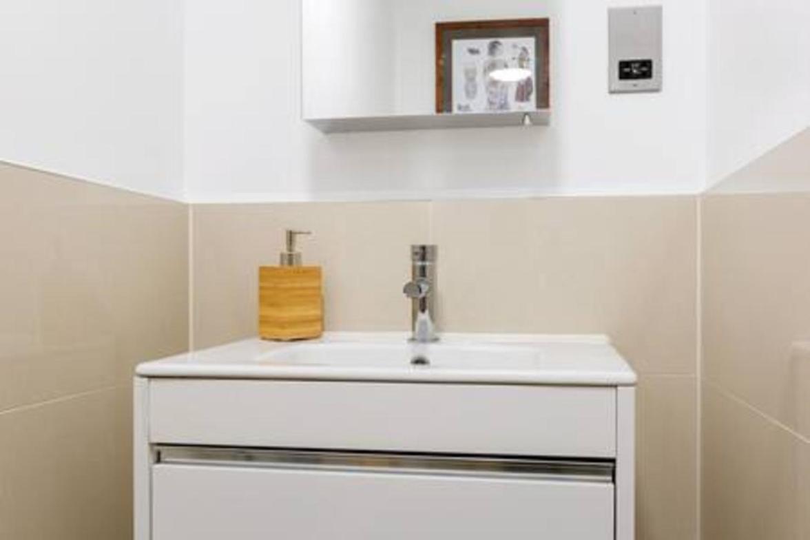 Appartement Modern And Large Oasis Flat In Camden With Patio Londres