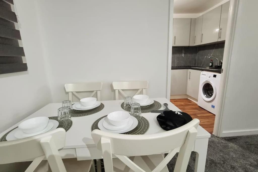1 Bed Flat With Free Parking In E13 Londres