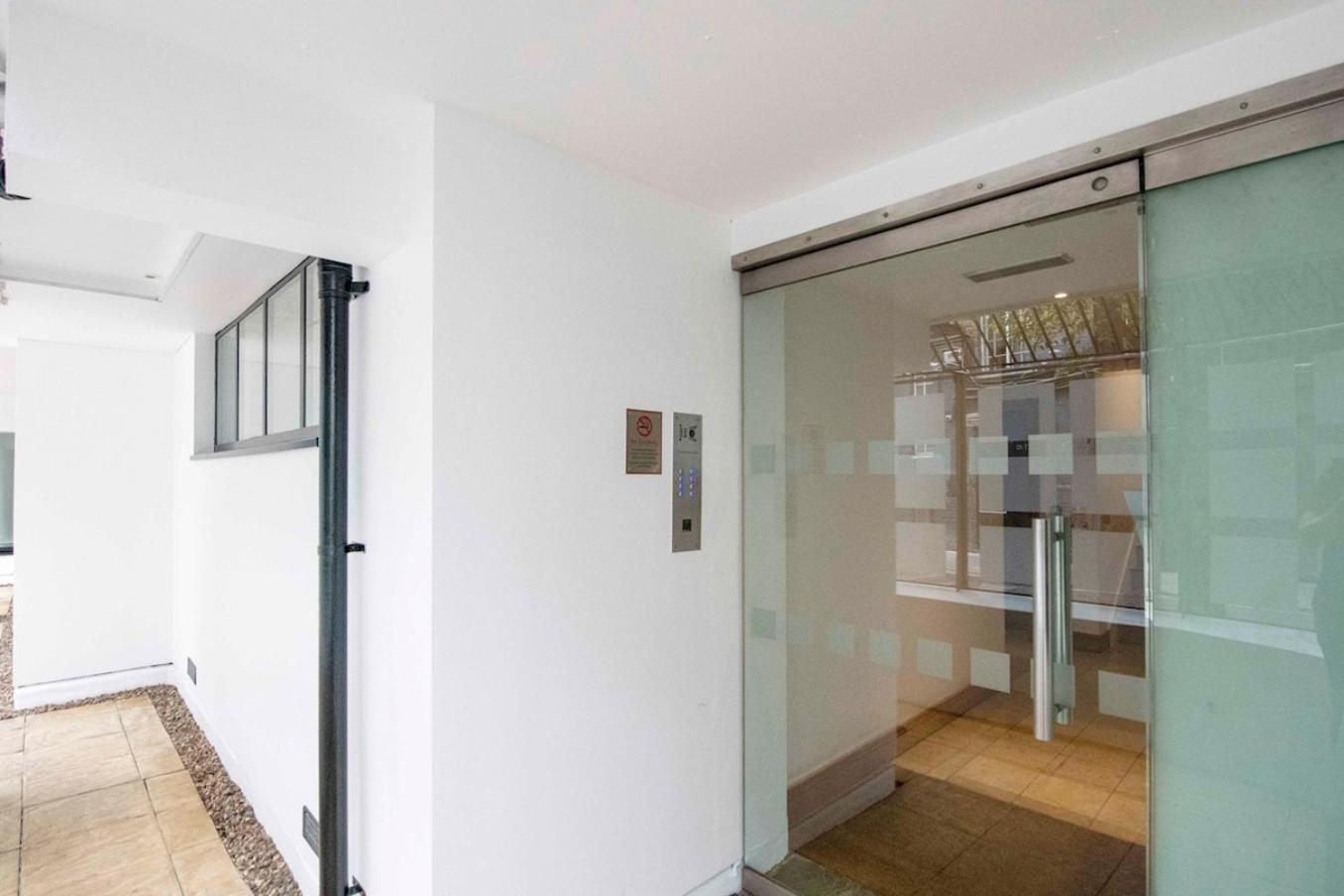 Modern 2 Bedroom In Soho Hébergement de vacances Londres
