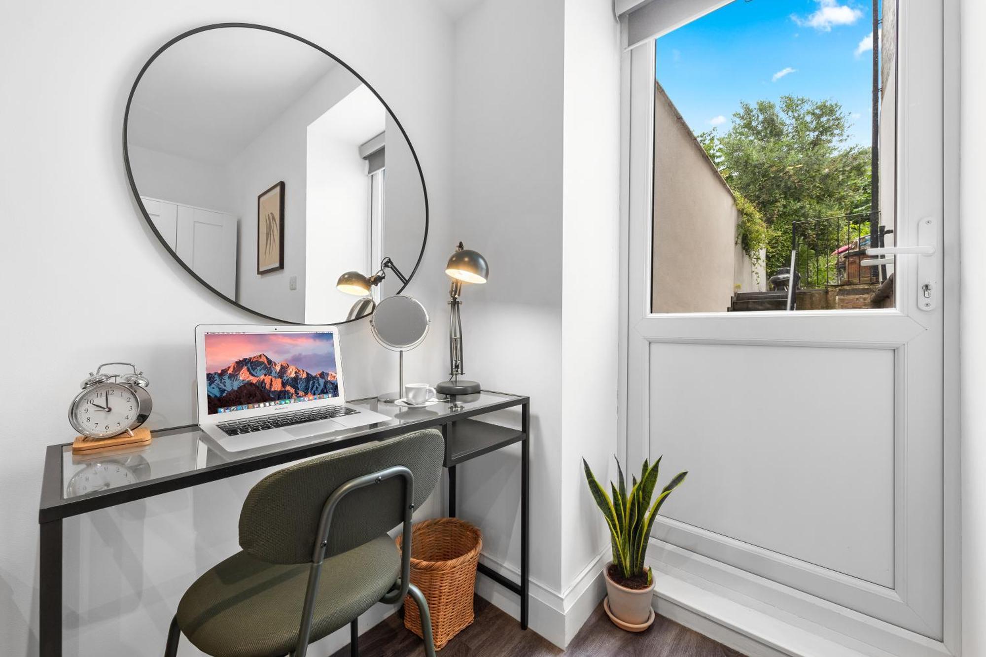 Apartment Modern Basement Stoke Newington London, Close To Transport