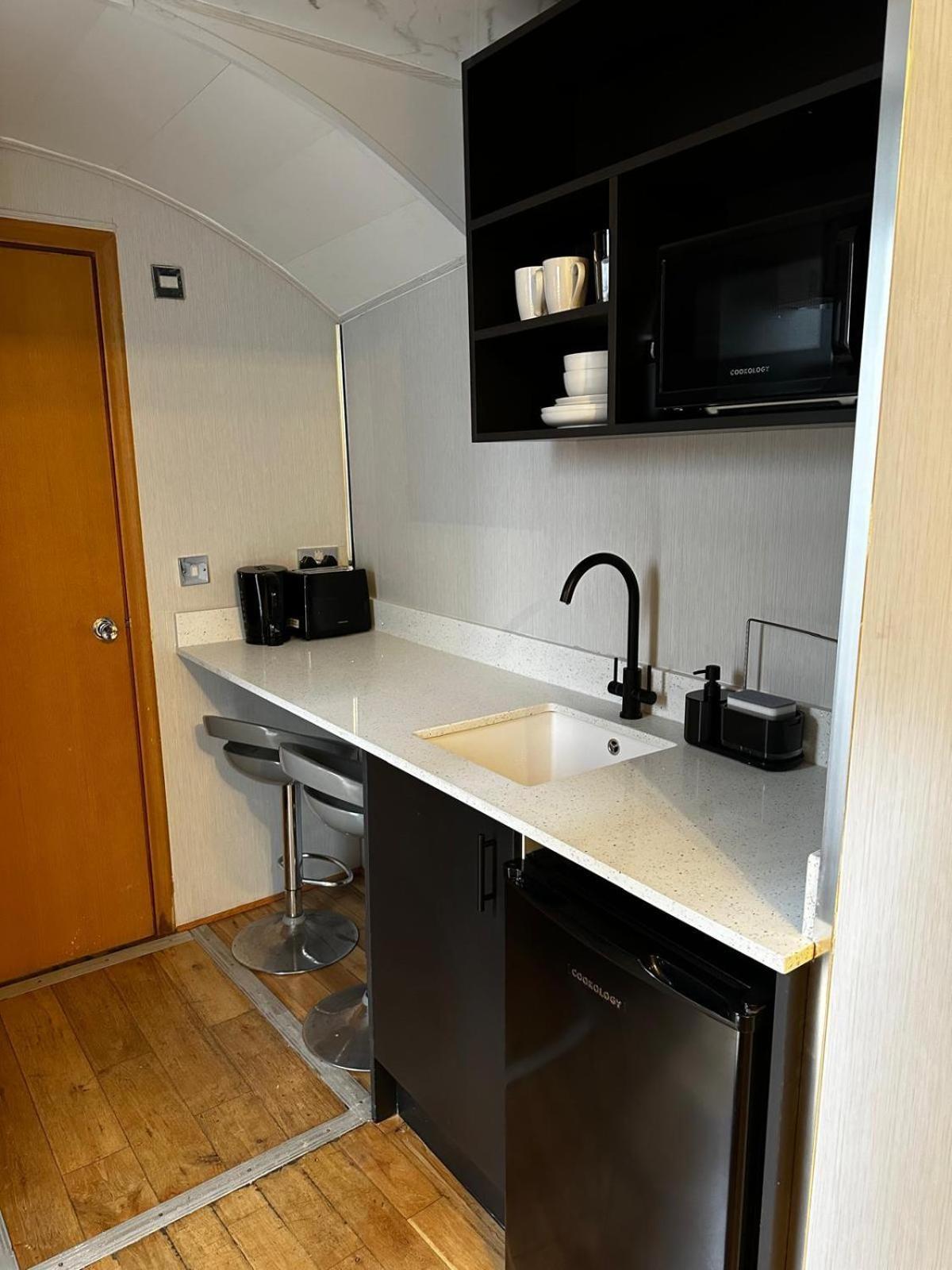 Apartamento Fb1-spacious Basement Flat Fits 2- Near Hyde Park Londres