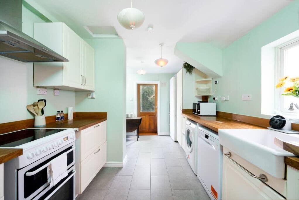 3br House A Perfect Group Getaway Casa de férias Londres