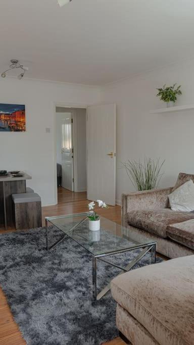 Stylish Waterfront Appartement *