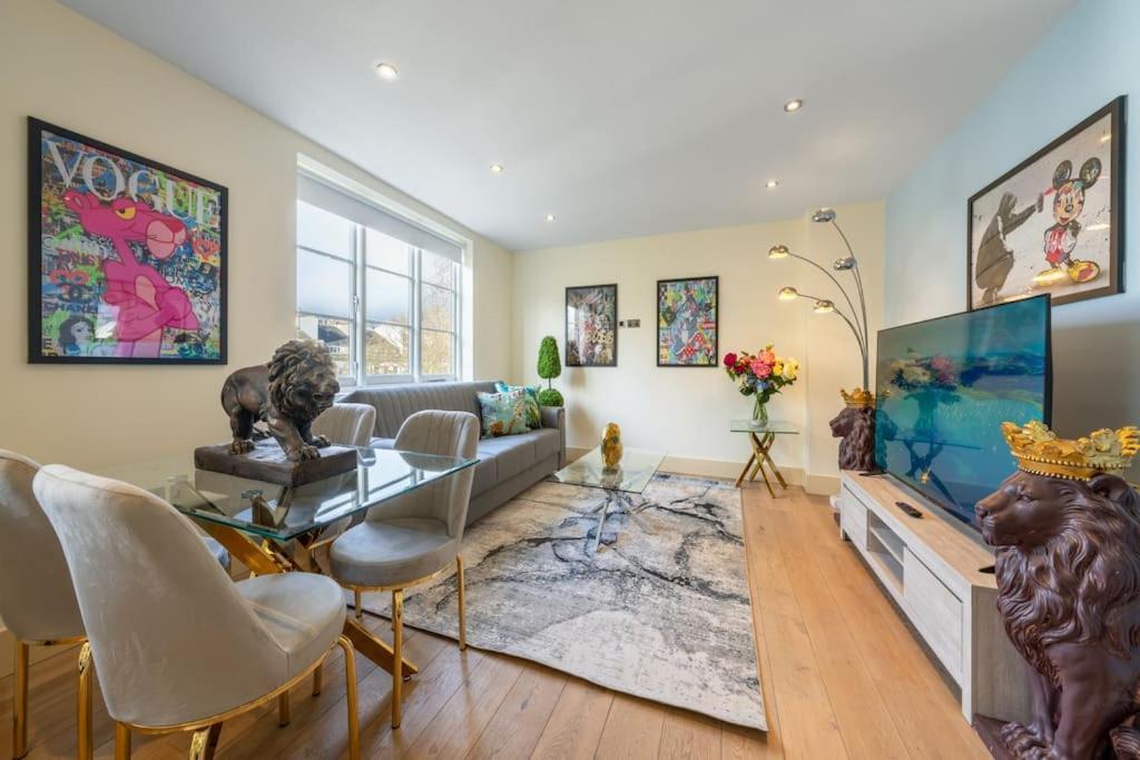 Apartamento Stunning 3 Bed 2 Bath Penthouse In